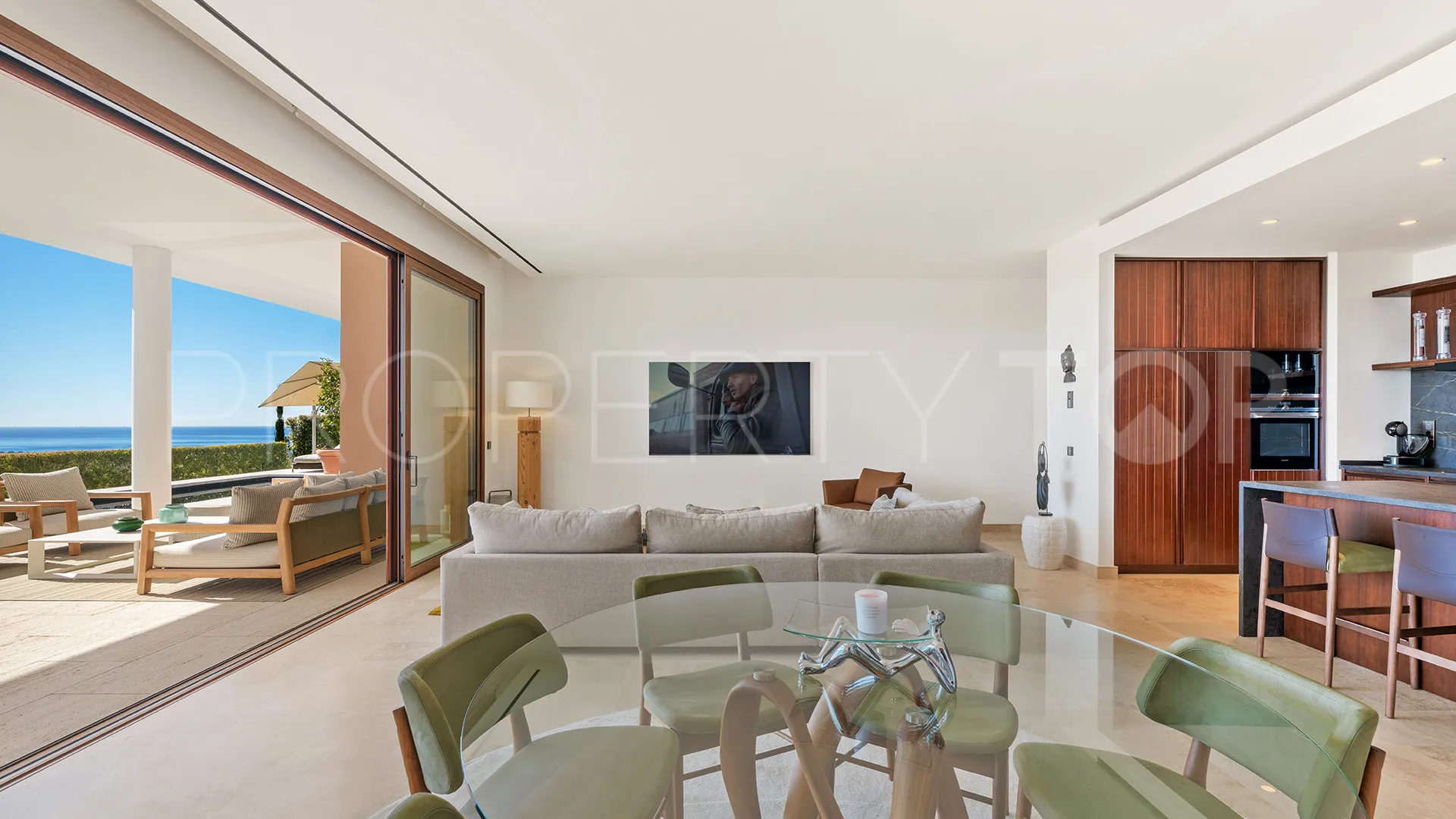 Buy apartment with 3 bedrooms in Finca Cortesin