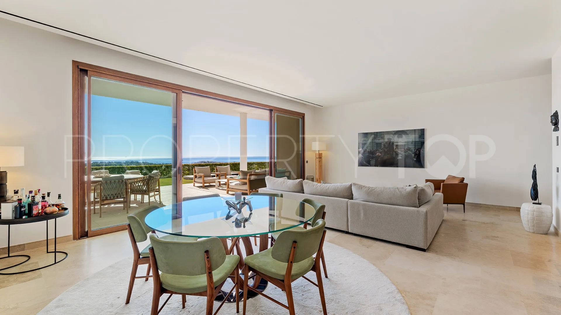Buy apartment with 3 bedrooms in Finca Cortesin