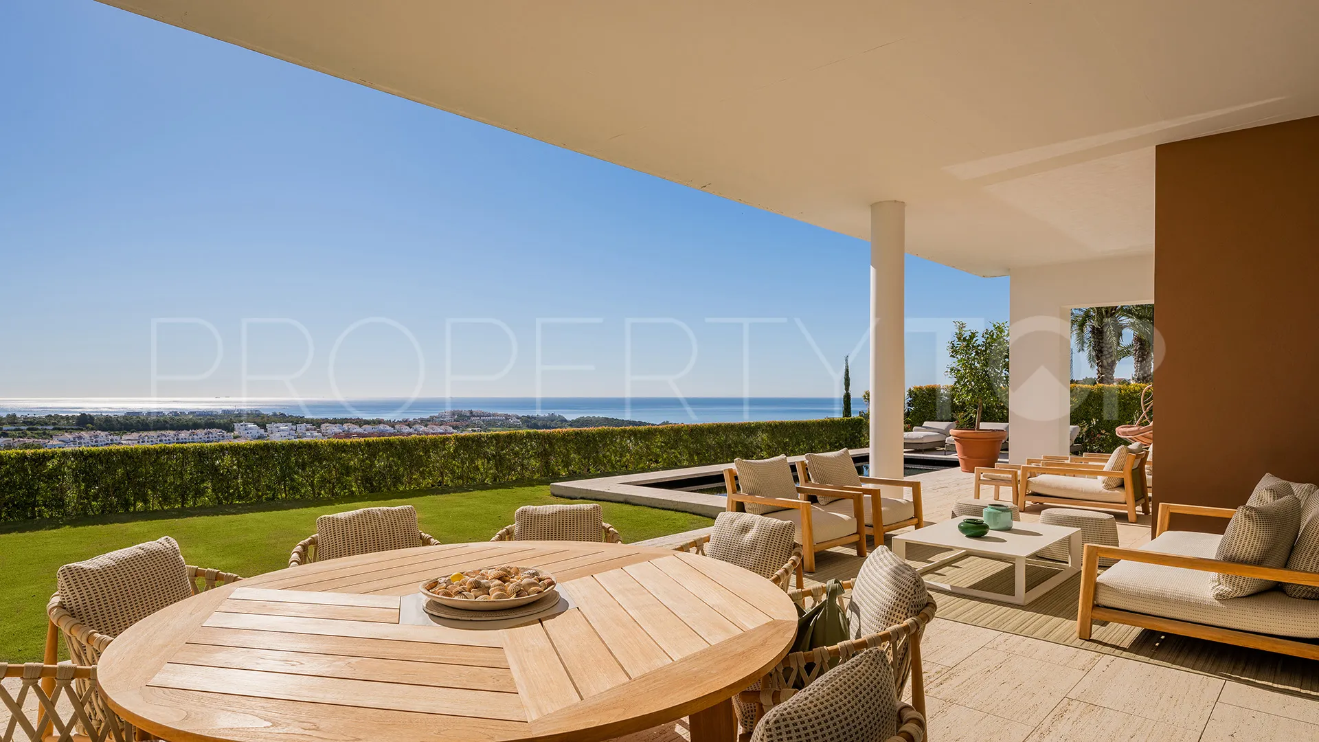 Buy apartment with 3 bedrooms in Finca Cortesin