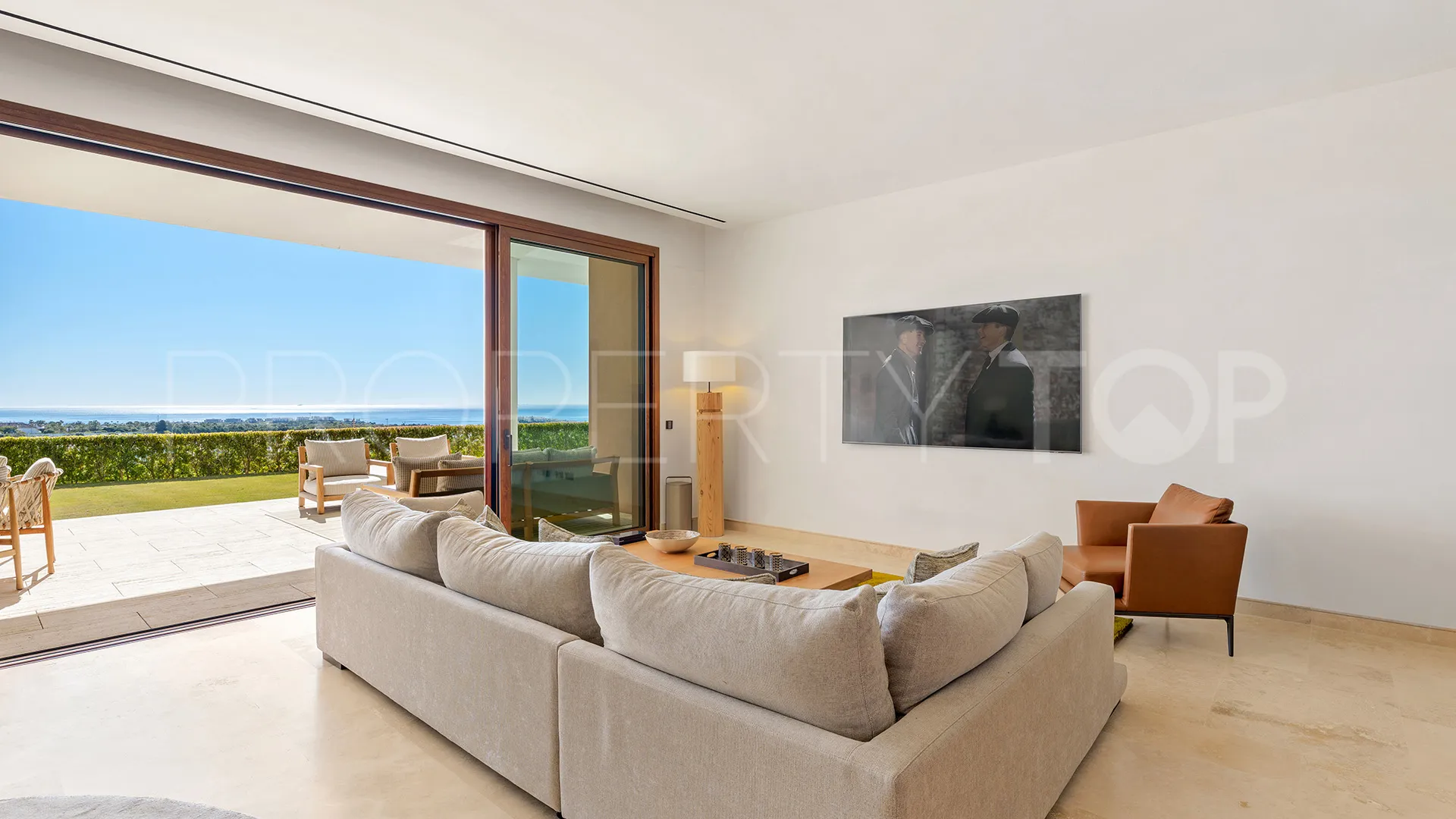 Buy apartment with 3 bedrooms in Finca Cortesin