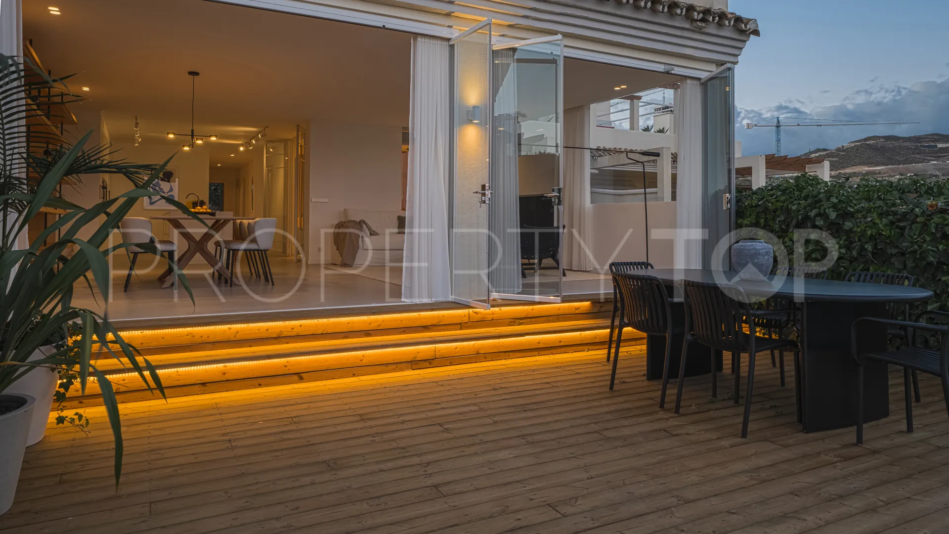 Se vende apartamento planta baja en Palacetes Los Belvederes