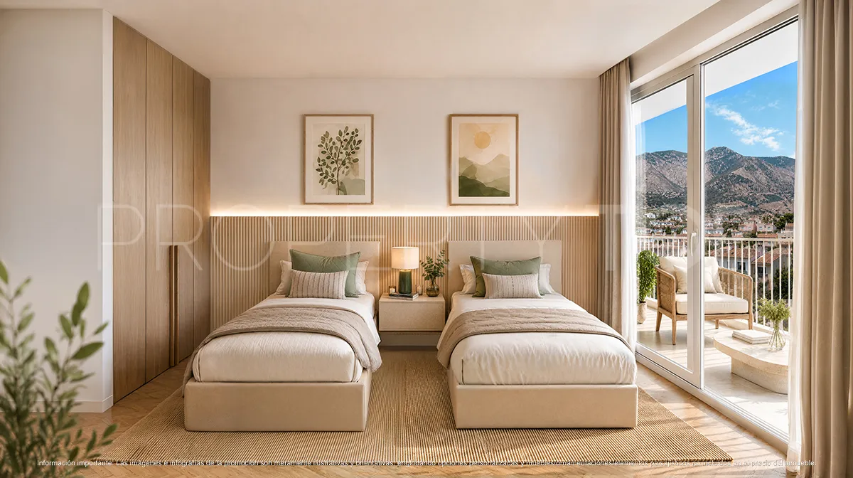 For sale apartment in Torremolinos Centro with 4 bedrooms