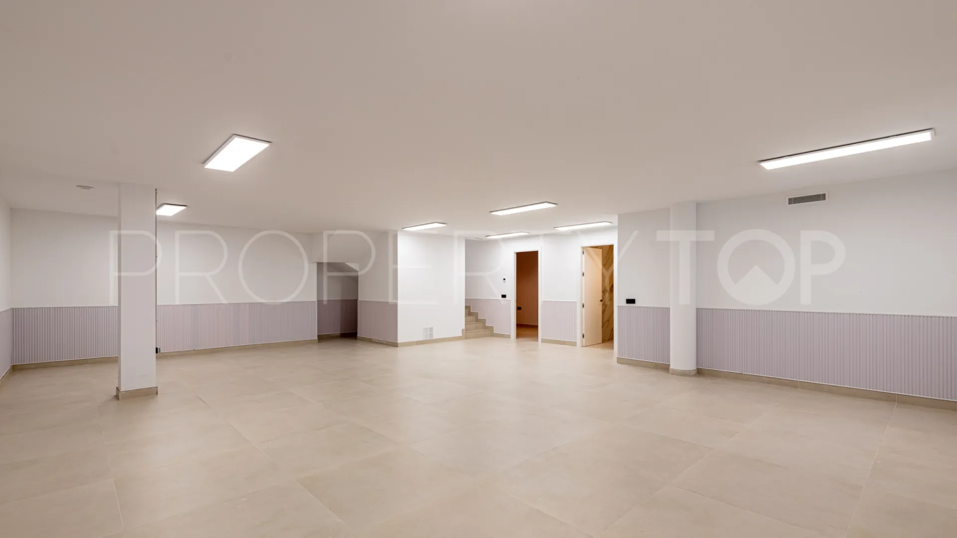 For sale villa with 4 bedrooms in Valle Romano