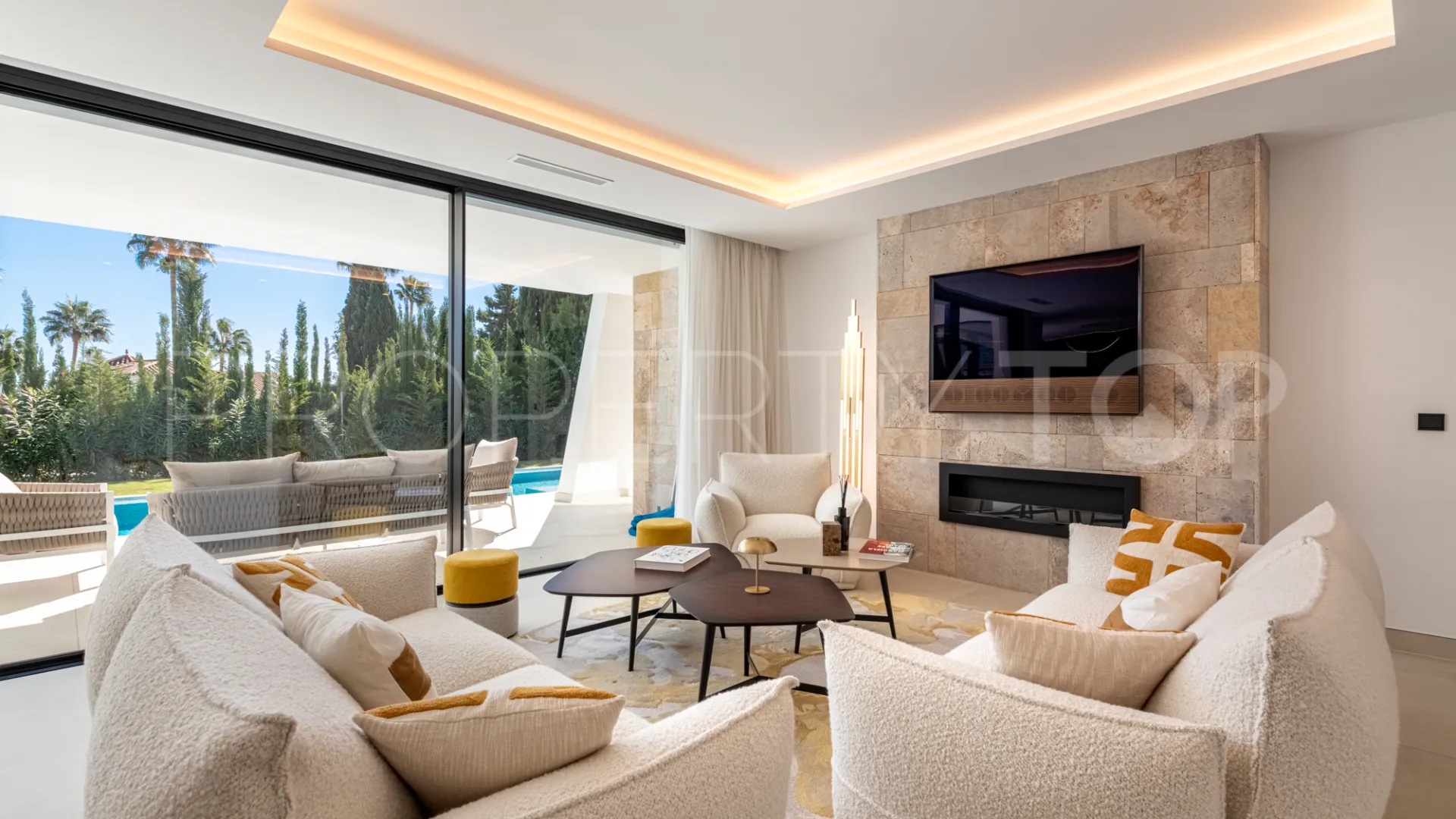 For sale villa with 4 bedrooms in Valle Romano