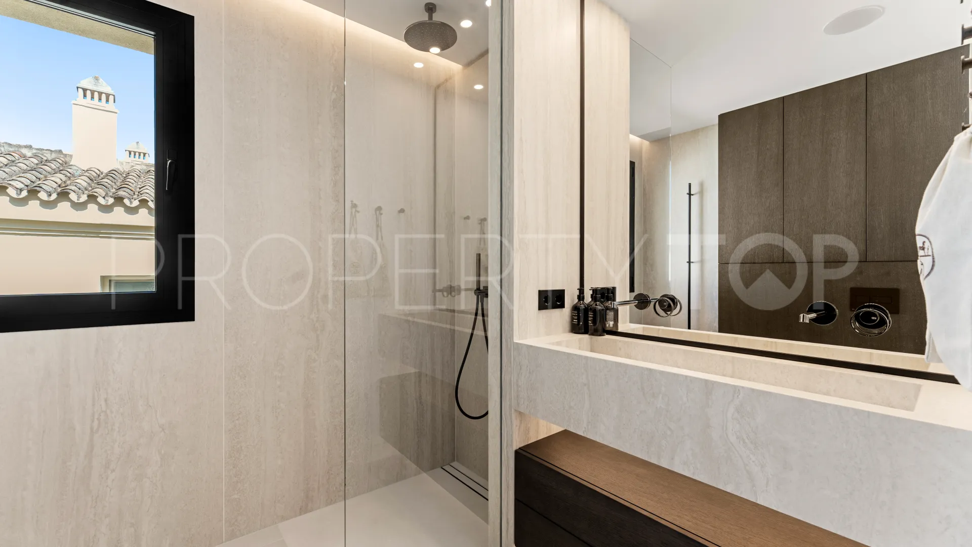For sale penthouse in Condado de Sierra Blanca with 4 bedrooms