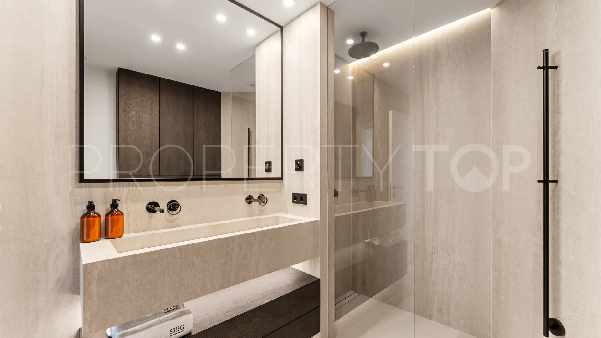 For sale penthouse in Condado de Sierra Blanca with 4 bedrooms