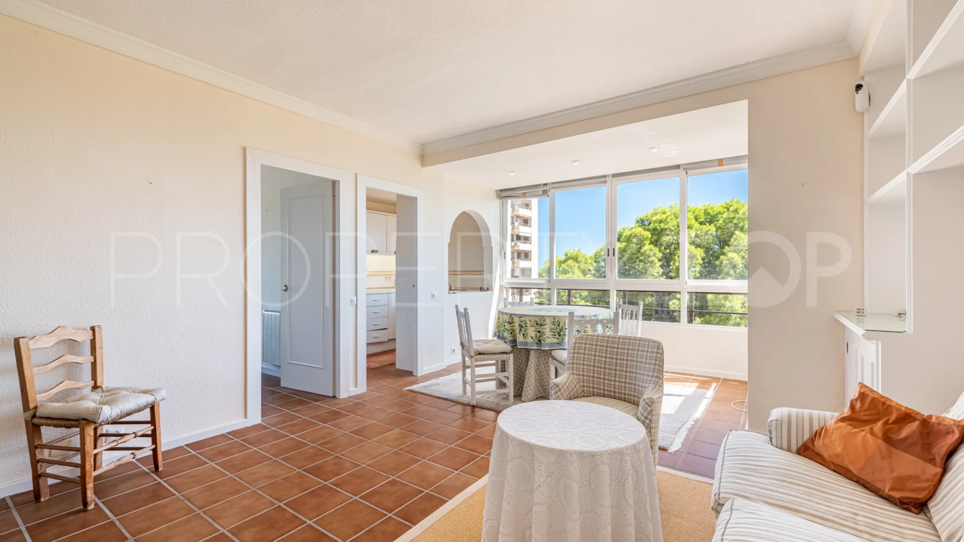 Apartamento en venta en Torres de Aloha de 2 dormitorios