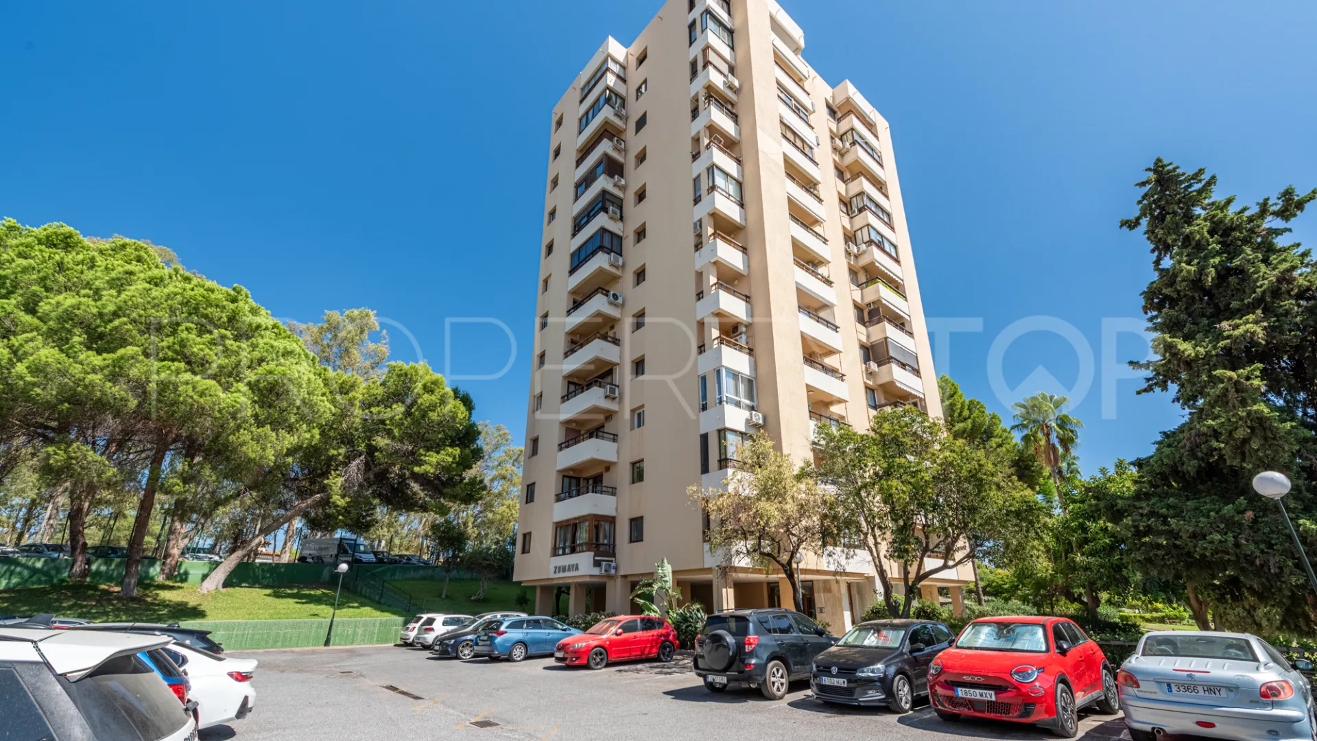 Apartamento en venta en Torres de Aloha de 2 dormitorios