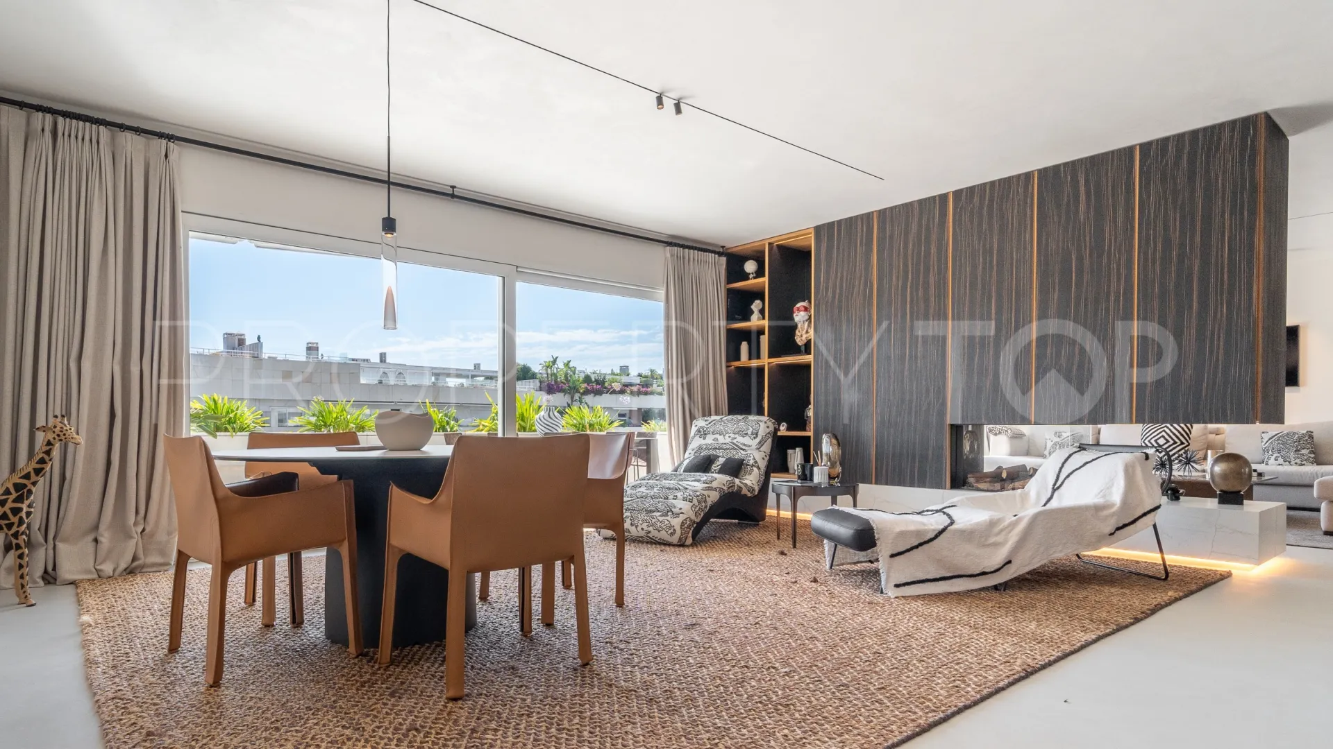 For sale El Embrujo Banús duplex penthouse with 4 bedrooms