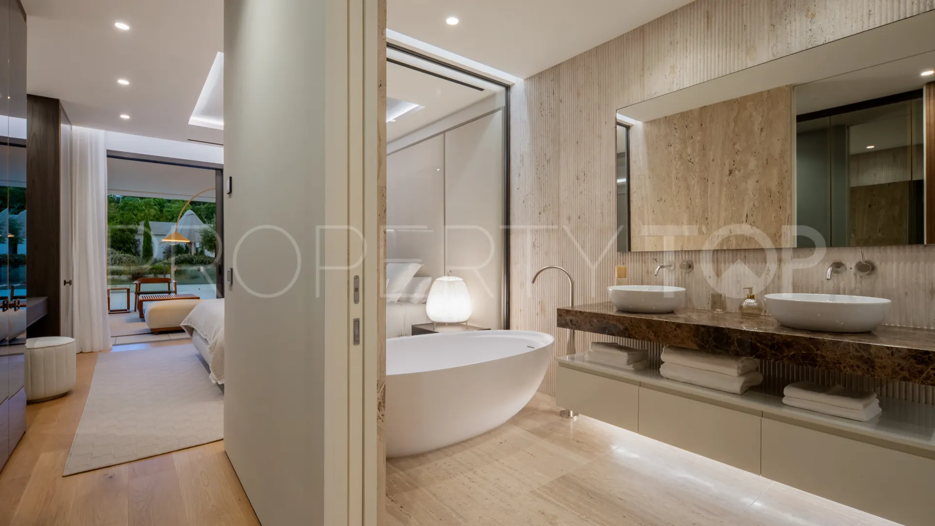 Duplex planta baja en venta en Epic Marbella de 4 dormitorios