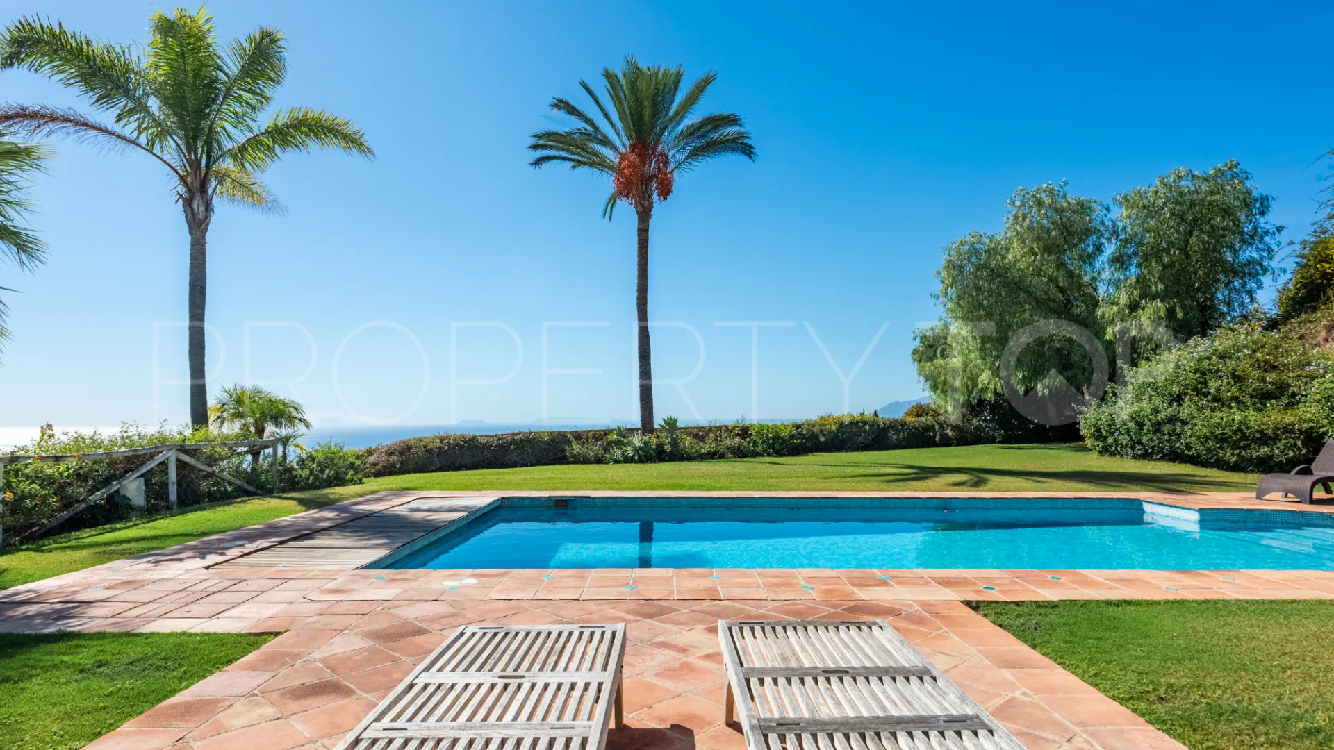 For sale Los Altos de los Monteros villa with 5 bedrooms
