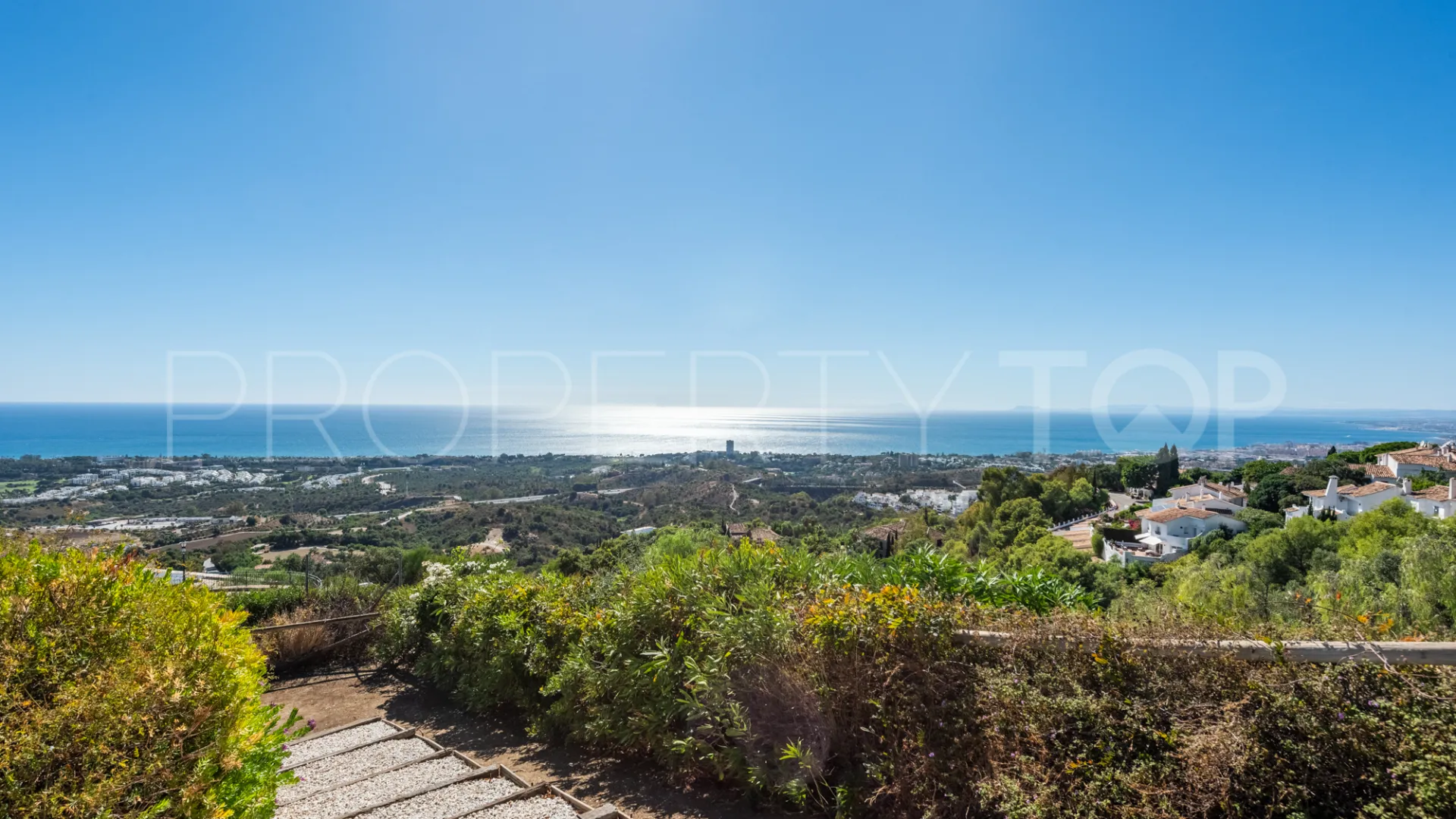 For sale Los Altos de los Monteros villa with 5 bedrooms