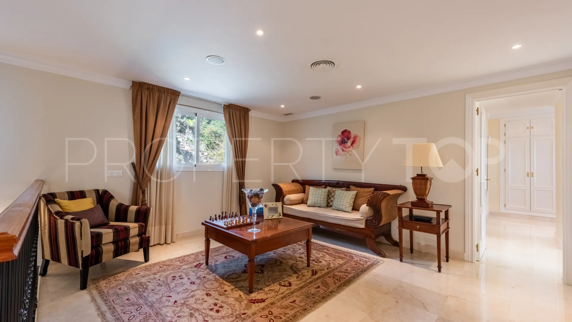 For sale Los Altos de los Monteros villa with 5 bedrooms