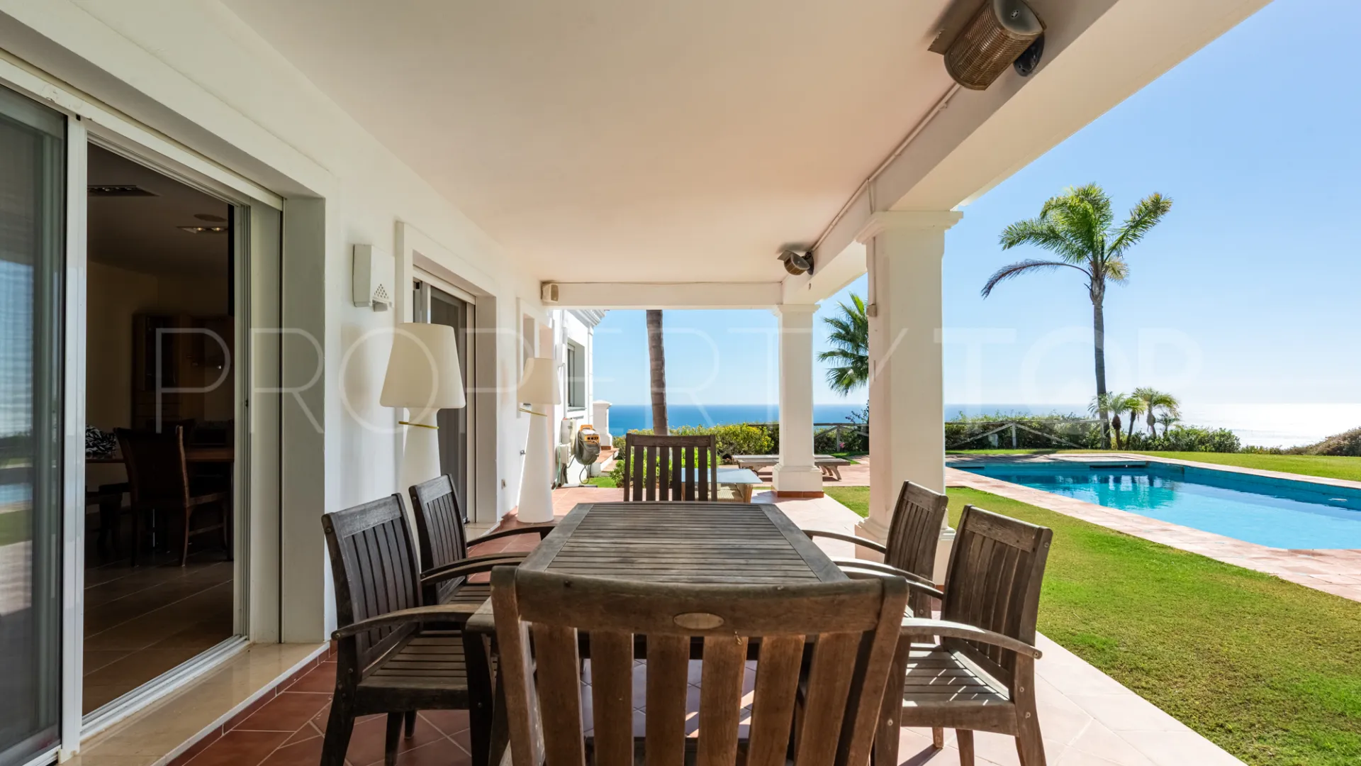 For sale Los Altos de los Monteros villa with 5 bedrooms