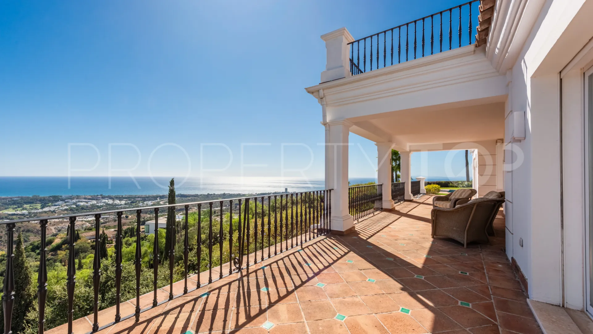 For sale Los Altos de los Monteros villa with 5 bedrooms