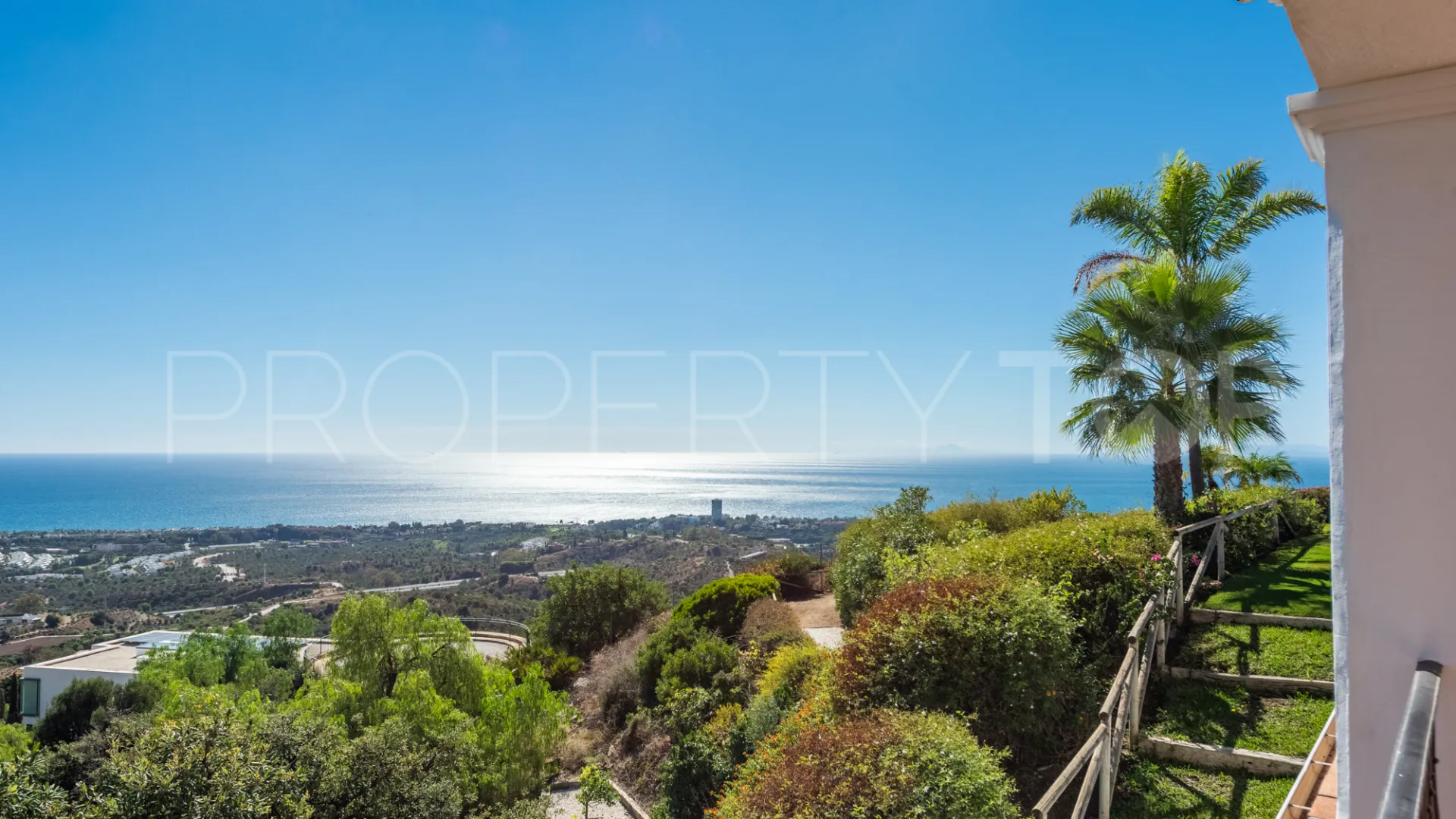 For sale Los Altos de los Monteros villa with 5 bedrooms