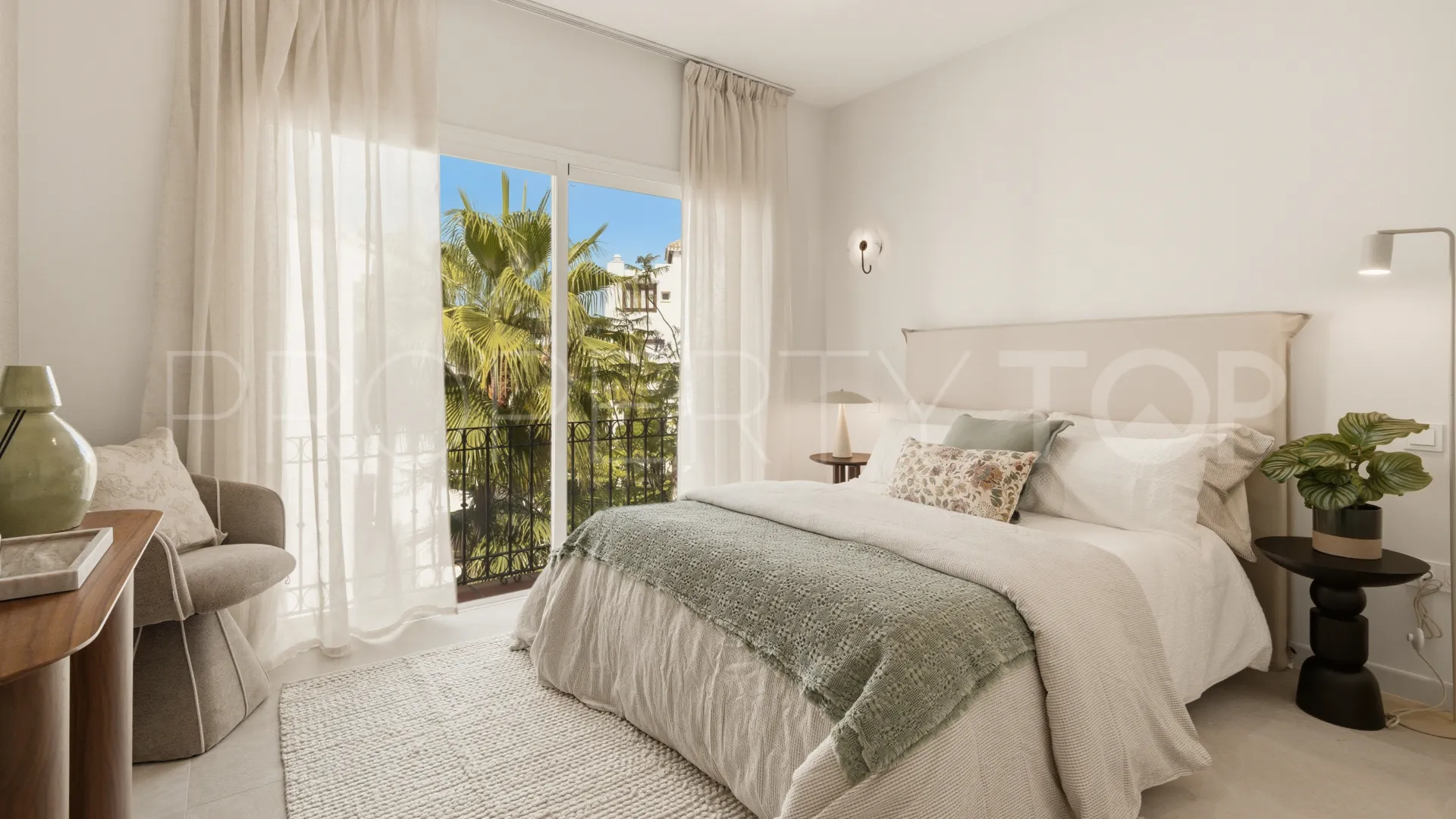 Se vende atico duplex de 3 dormitorios en Lomas del Marqués