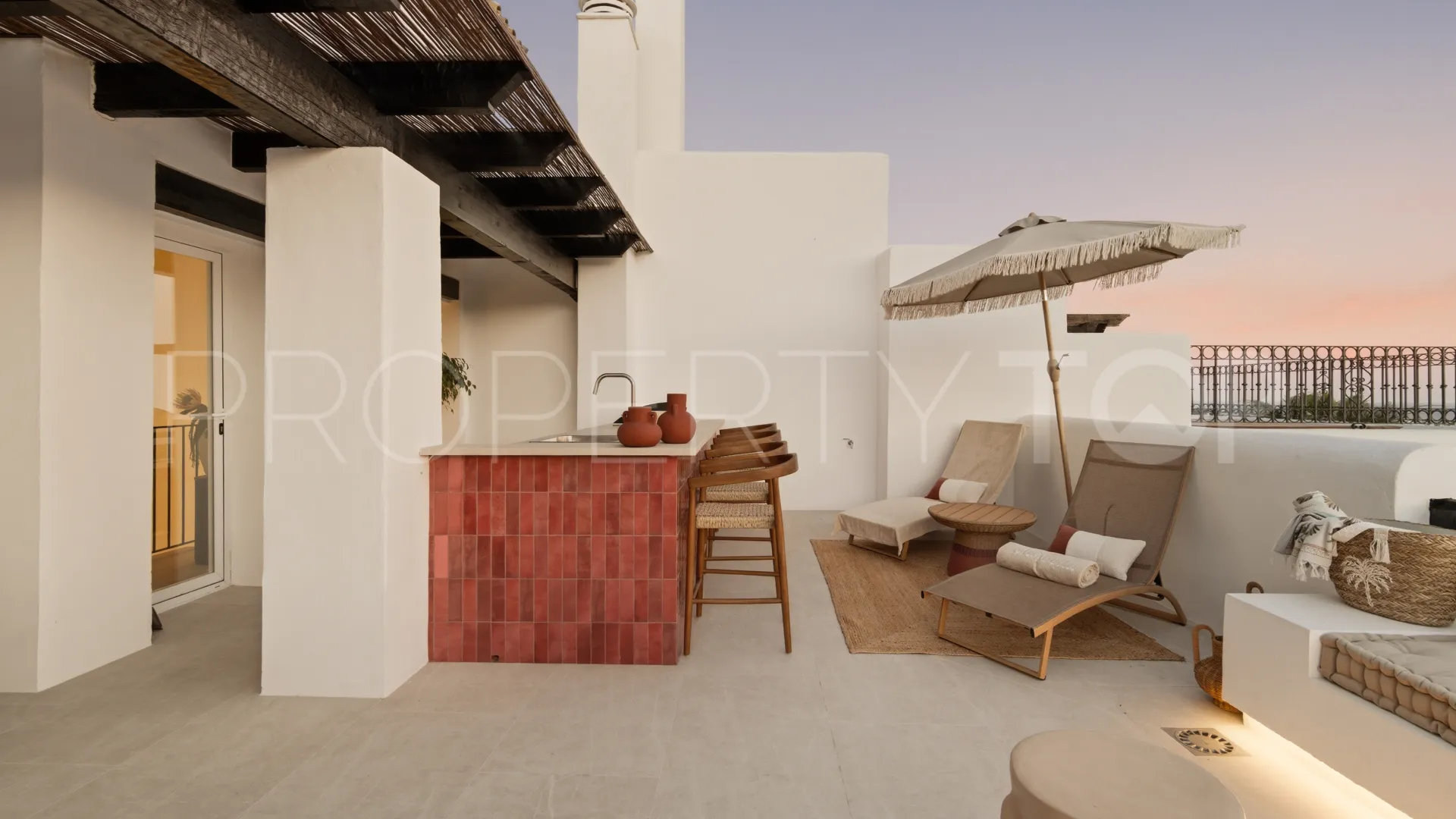 Se vende atico duplex de 3 dormitorios en Lomas del Marqués