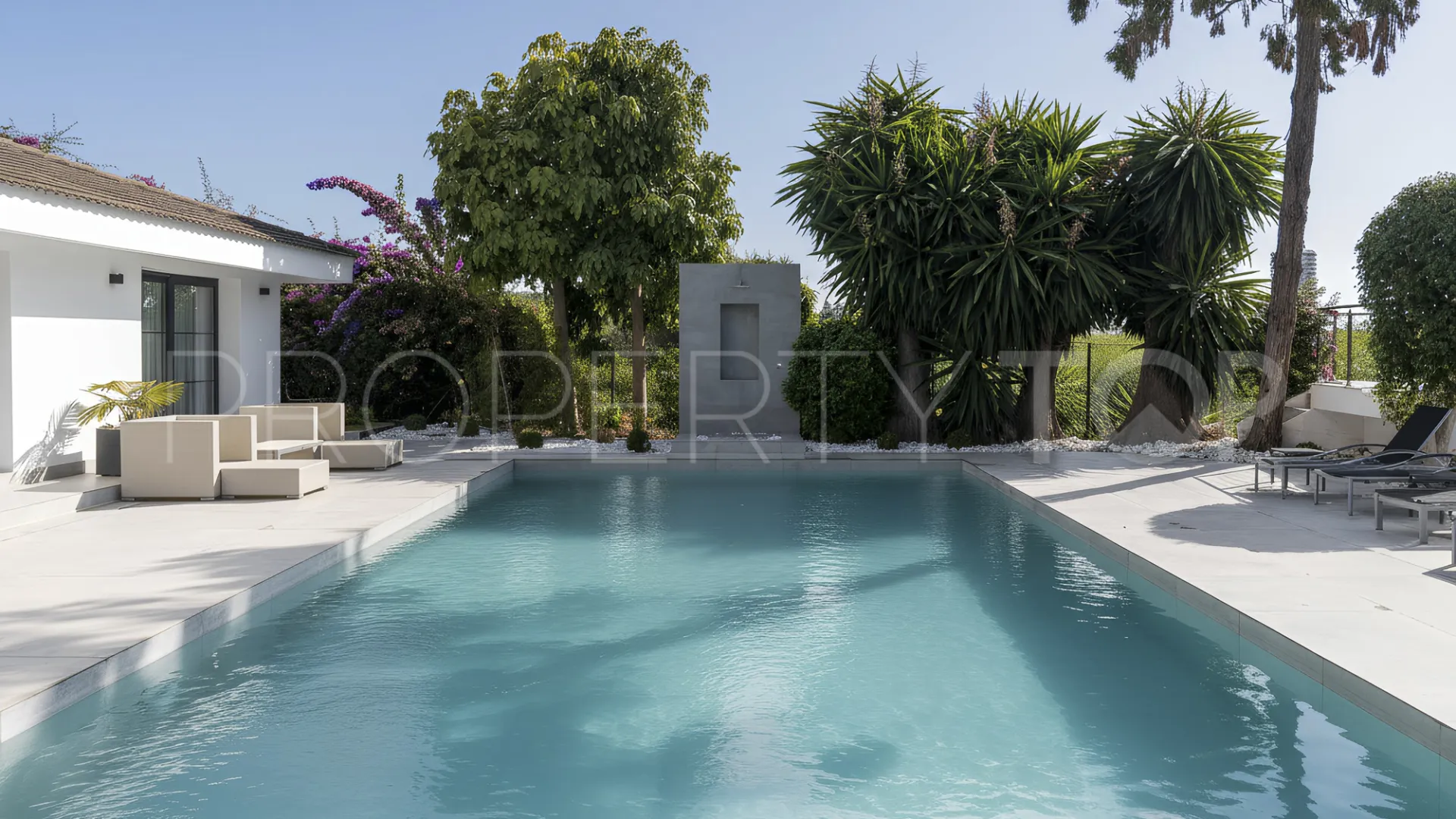 For sale Marbella East villa with 5 bedrooms