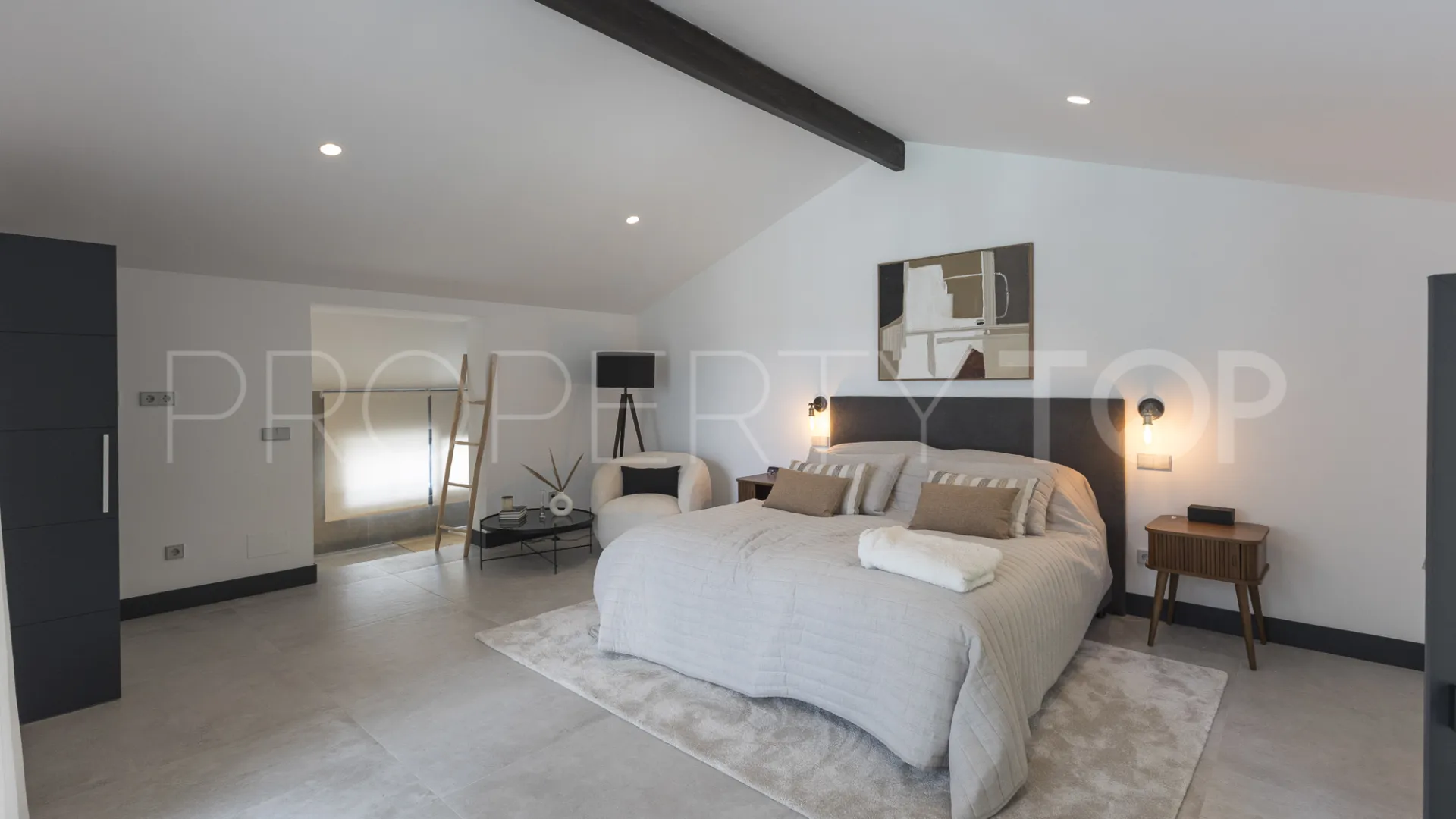 For sale Marbella East villa with 5 bedrooms