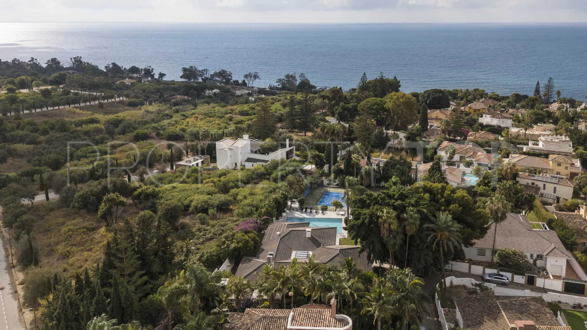For sale Marbella East villa with 5 bedrooms