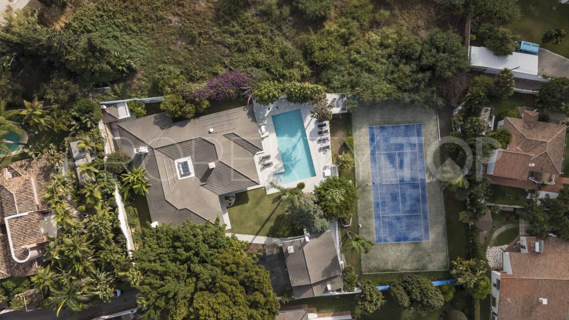 For sale Marbella East villa with 5 bedrooms