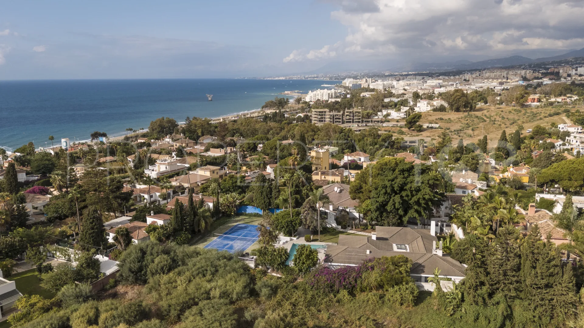 For sale Marbella East villa with 5 bedrooms