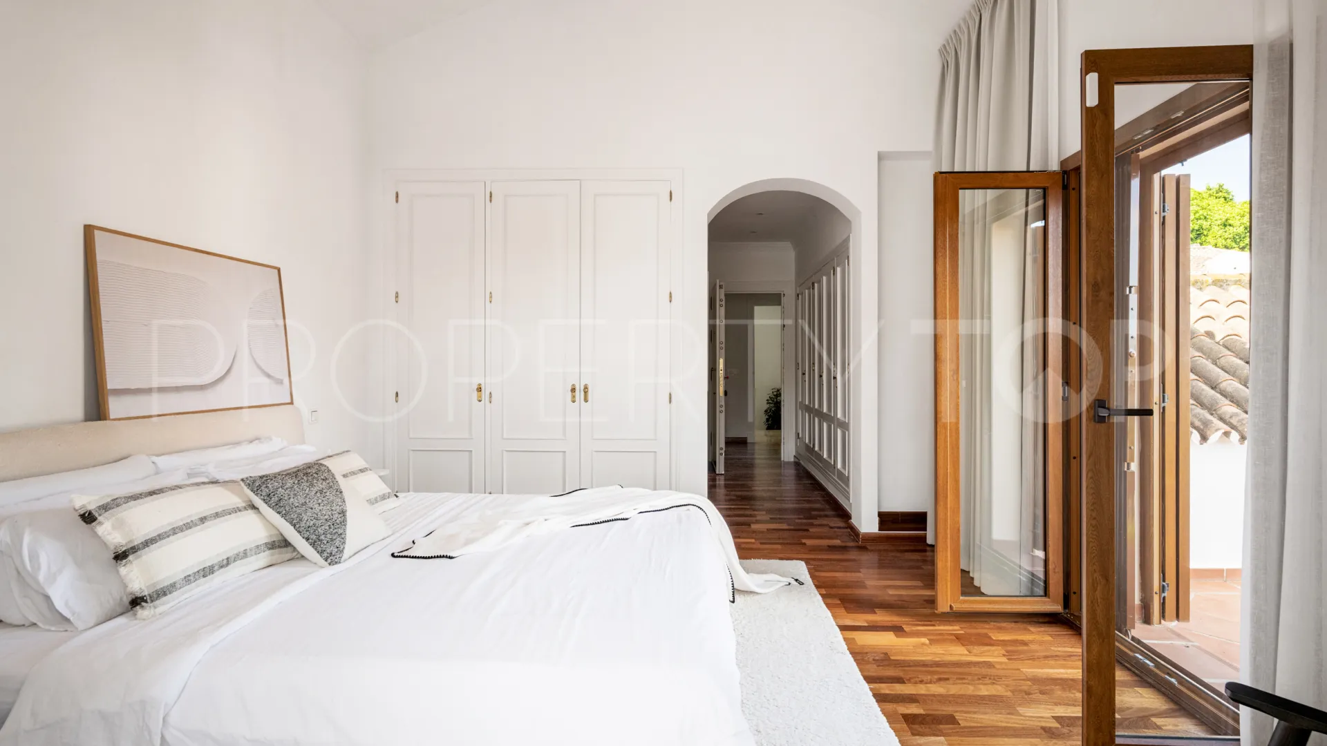 For sale Rocio de Nagüeles villa with 5 bedrooms