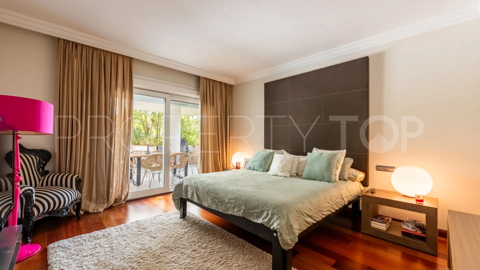 Ground floor apartment with 3 bedrooms for sale in El Embrujo Banús