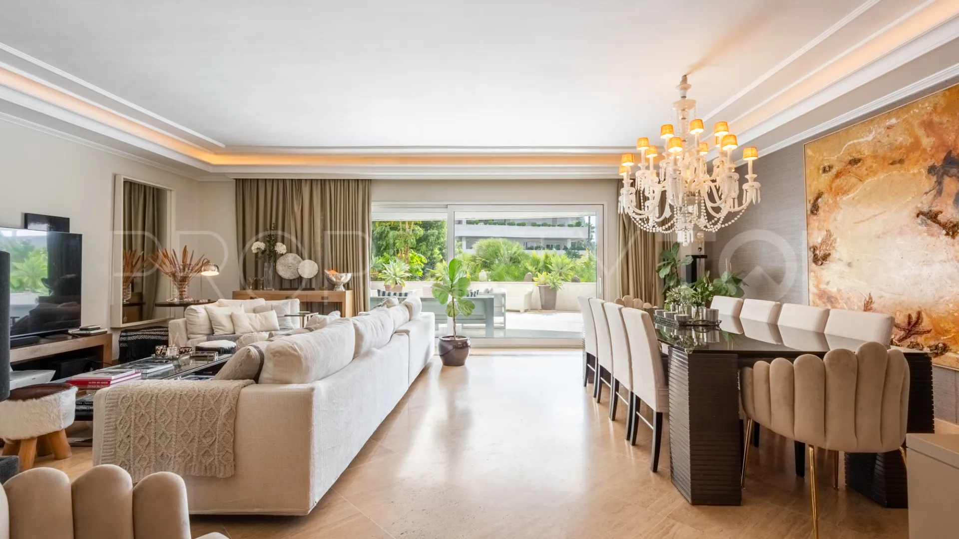 Ground floor apartment with 3 bedrooms for sale in El Embrujo Banús