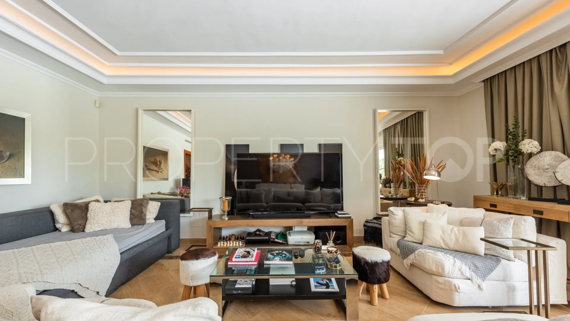 Ground floor apartment with 3 bedrooms for sale in El Embrujo Banús