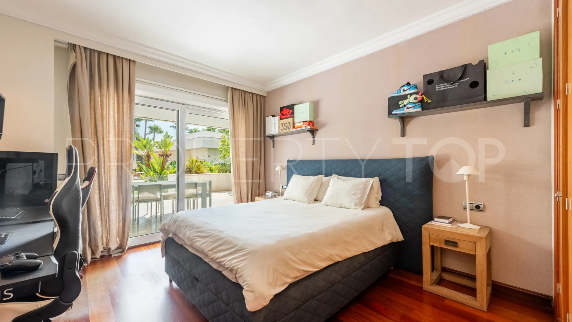 Ground floor apartment with 3 bedrooms for sale in El Embrujo Banús