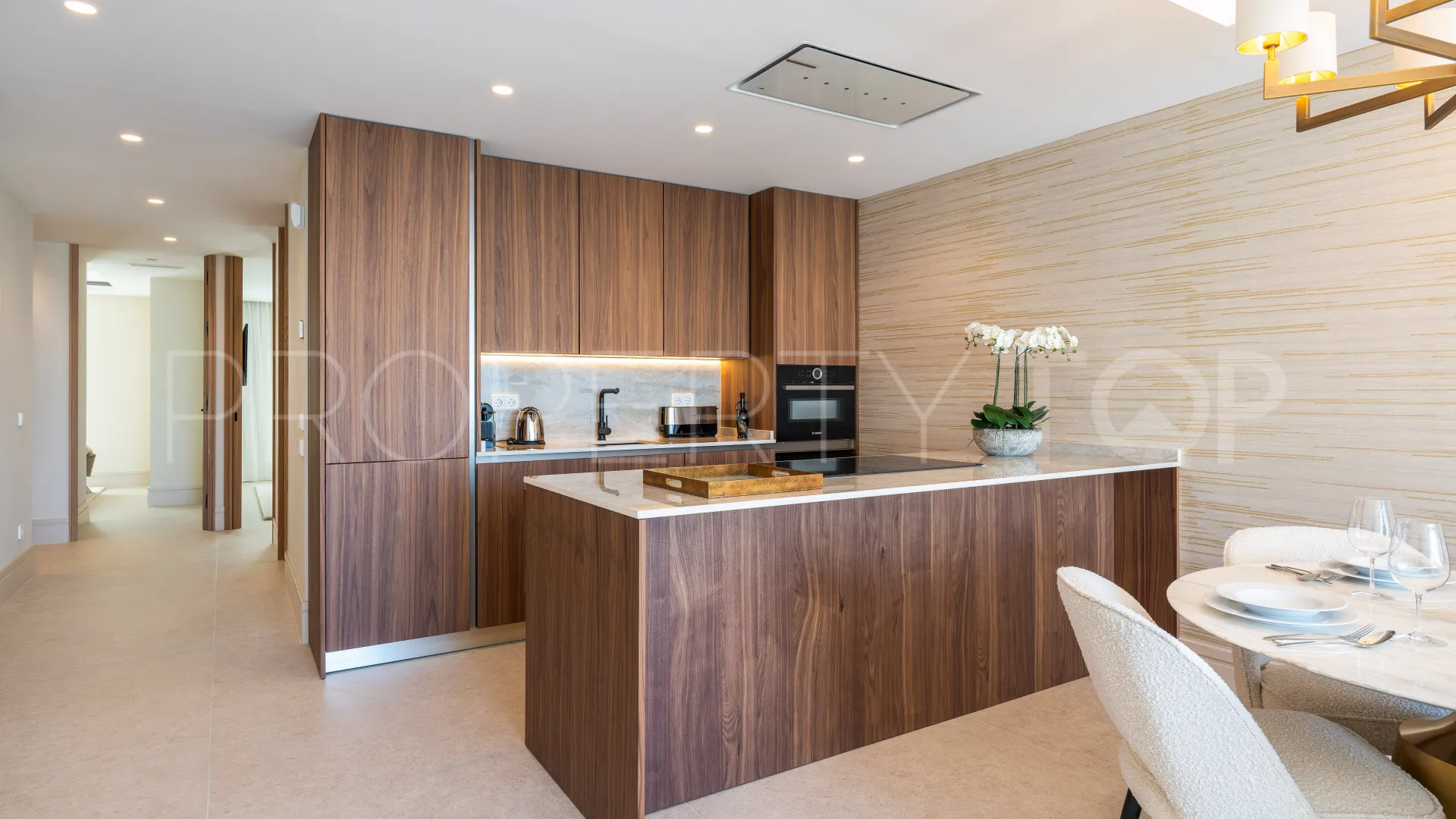 Apartamento a la venta con 2 dormitorios en Marbella - Puerto Banus