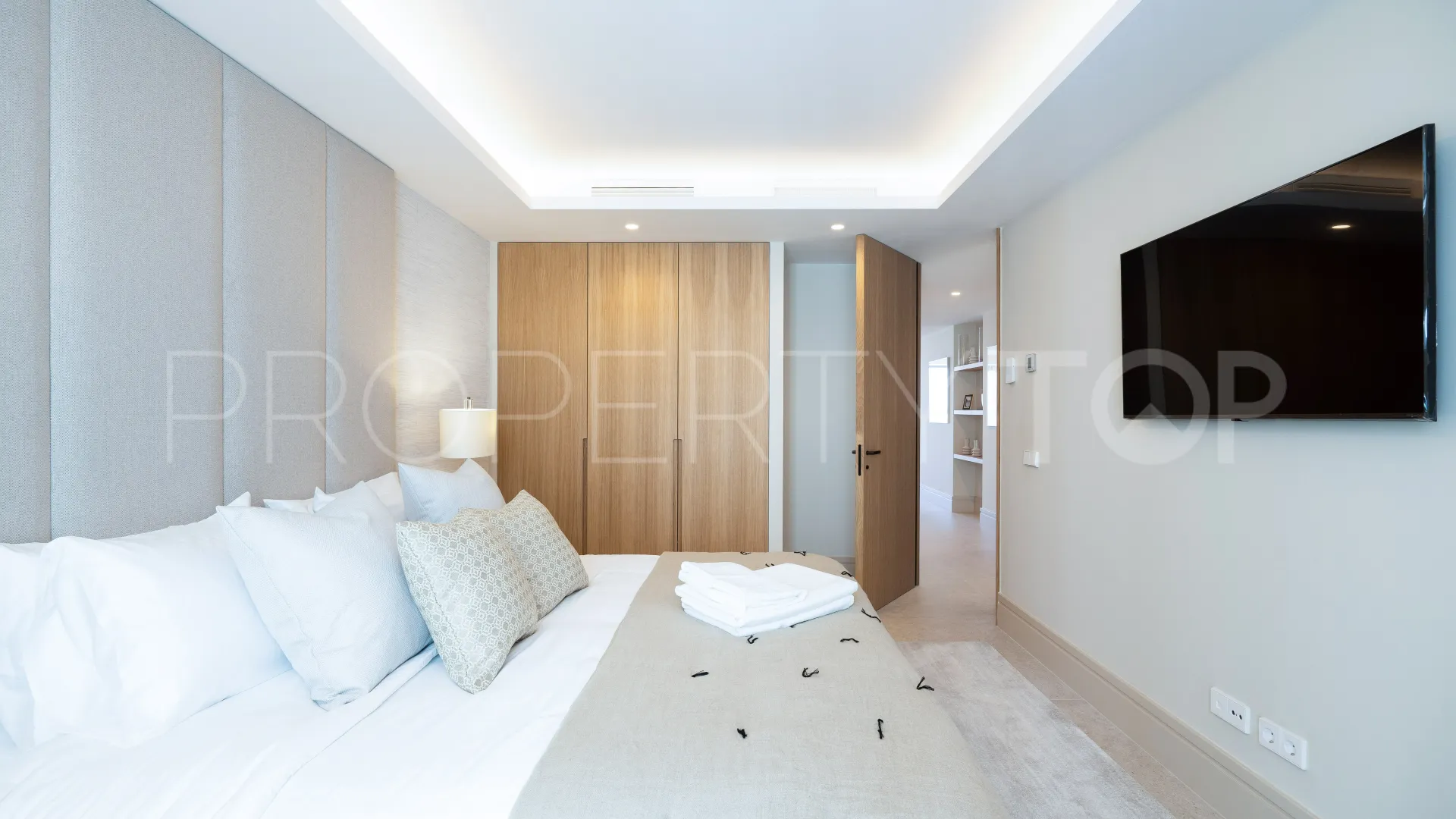 Apartamento a la venta con 2 dormitorios en Marbella - Puerto Banus