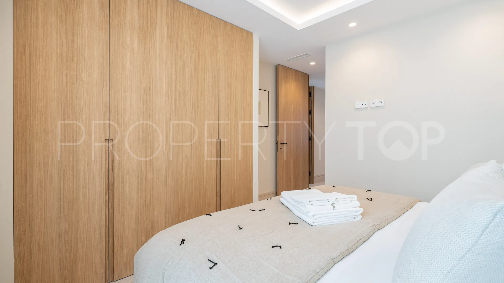 Apartamento a la venta con 2 dormitorios en Marbella - Puerto Banus