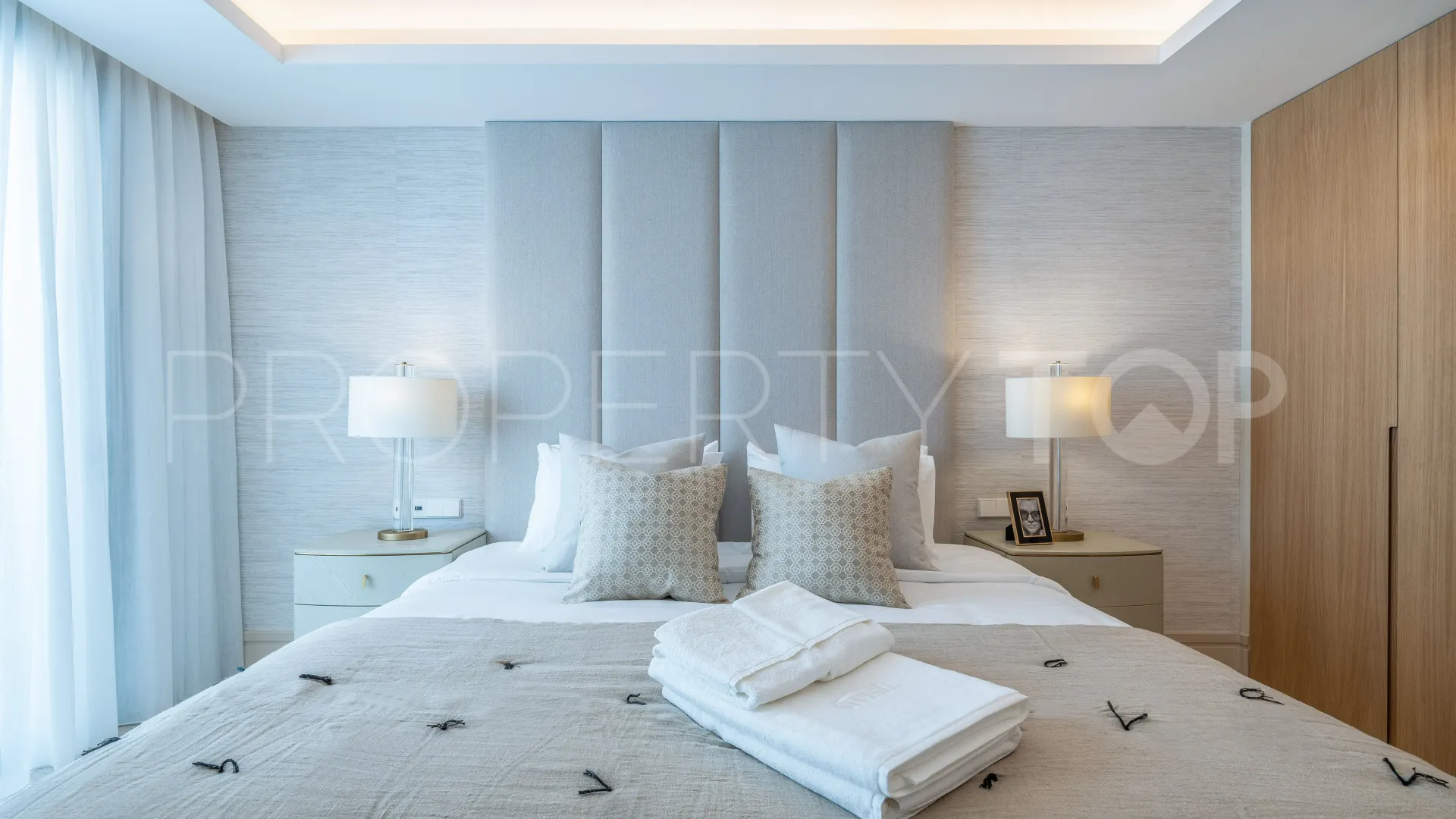 Apartamento a la venta con 2 dormitorios en Marbella - Puerto Banus