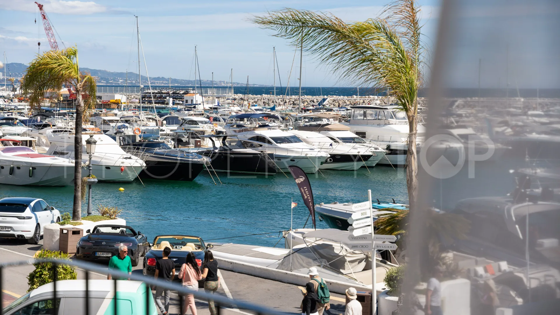Apartamento a la venta con 2 dormitorios en Marbella - Puerto Banus