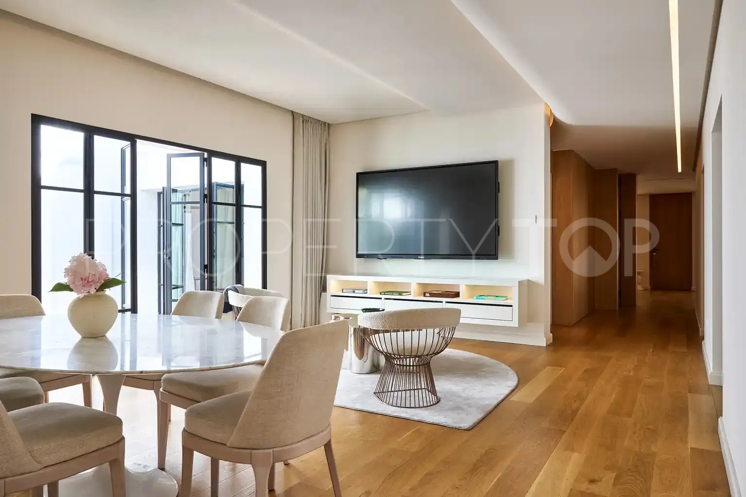 Office in Nueva Andalucia for sale