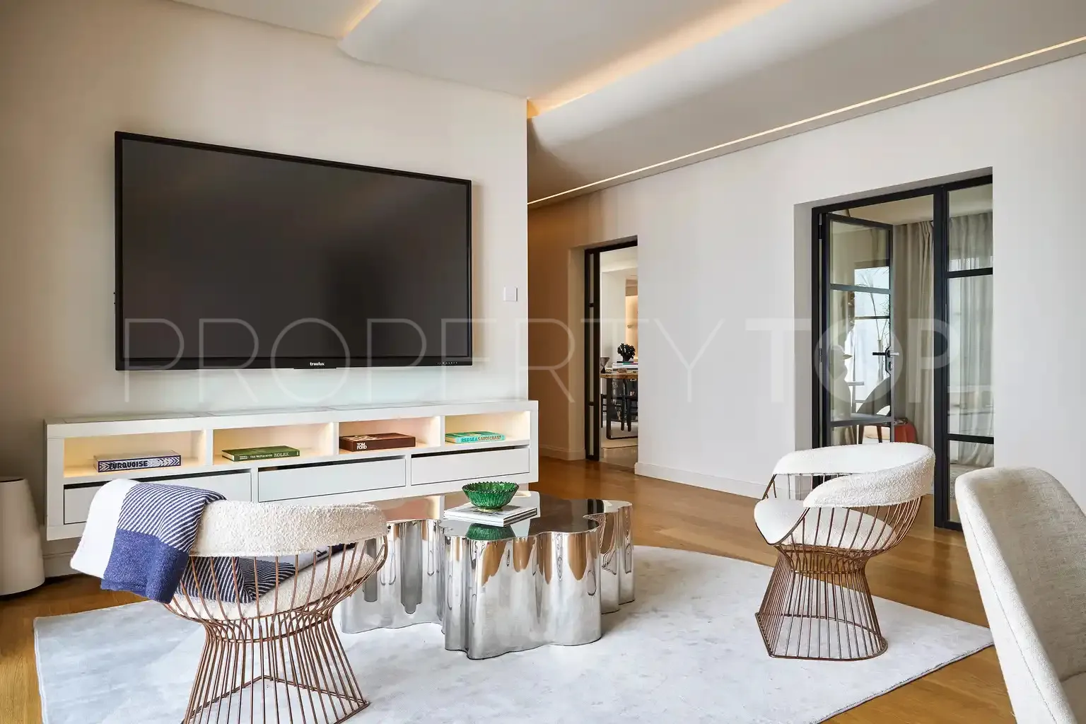 Office in Nueva Andalucia for sale