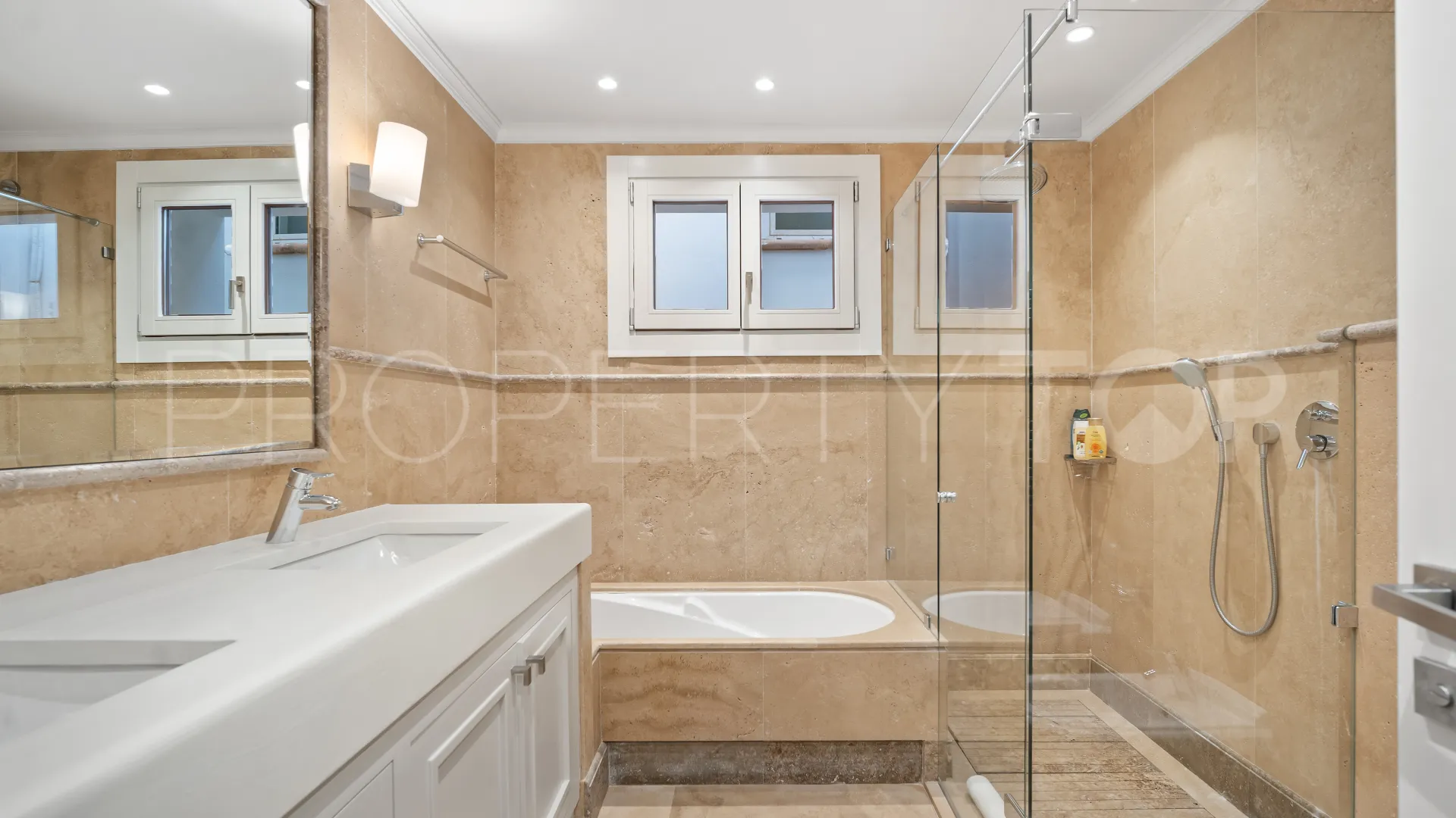 Villa a la venta en Paraiso Alto