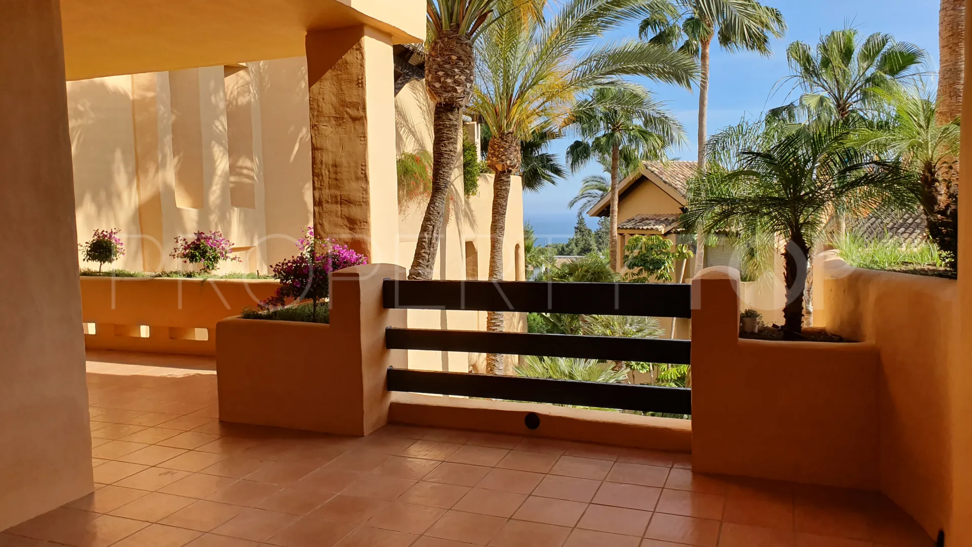 Buy apartment in Mansion Club