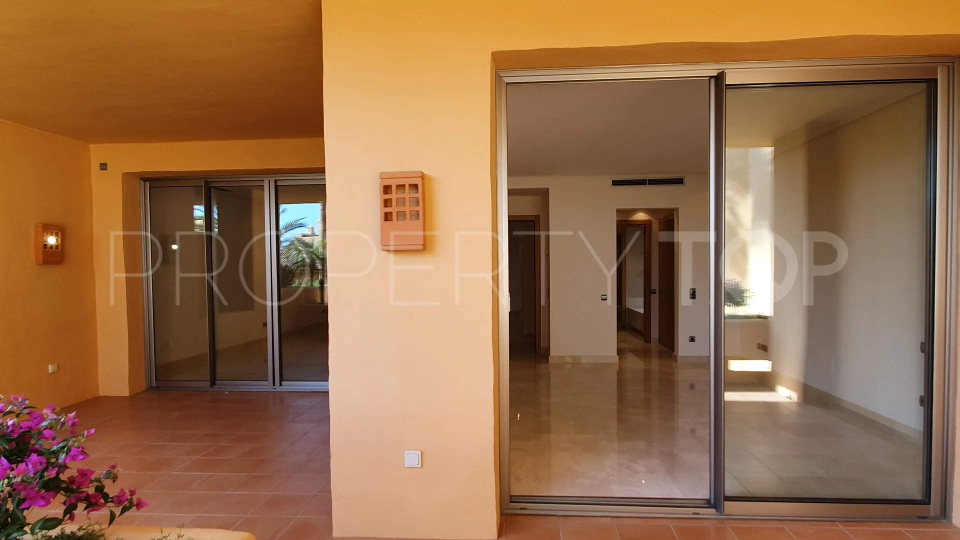 Buy apartment in Mansion Club