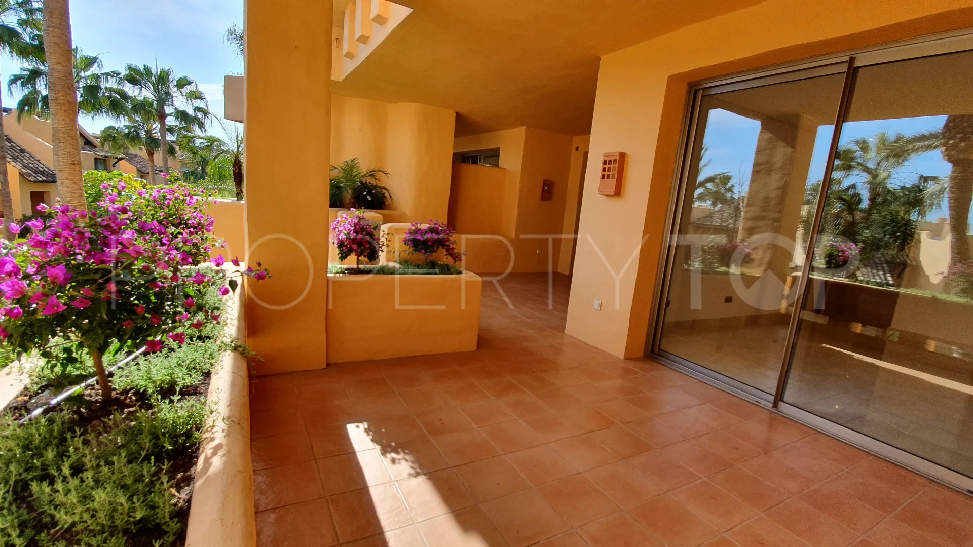 Buy apartment in Mansion Club