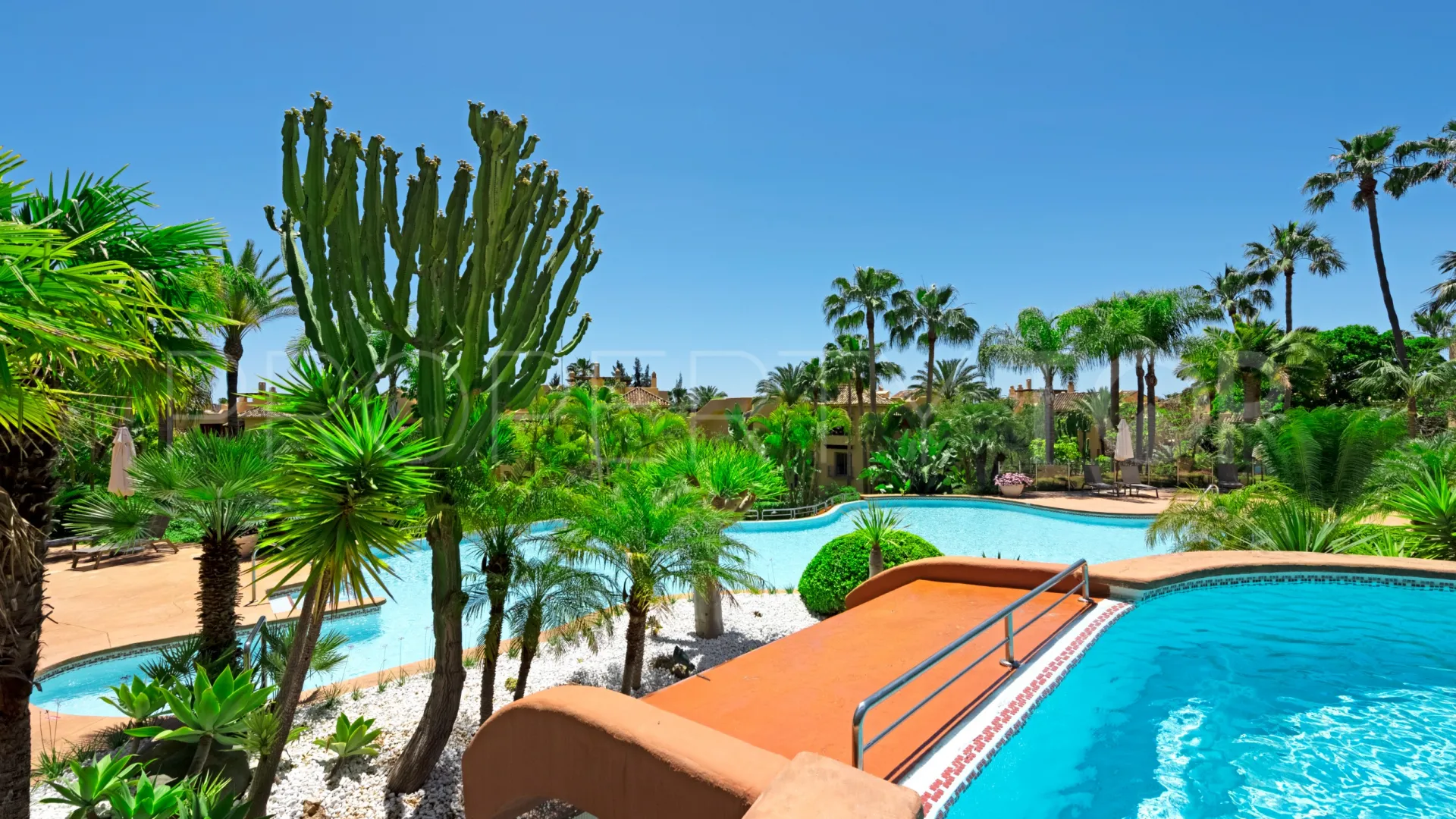 Buy apartment in Mansion Club