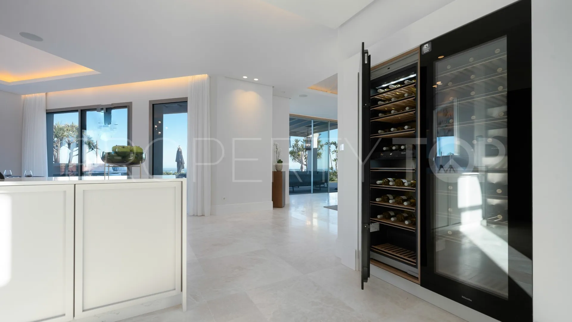 Monte Halcones 7 bedrooms villa for sale