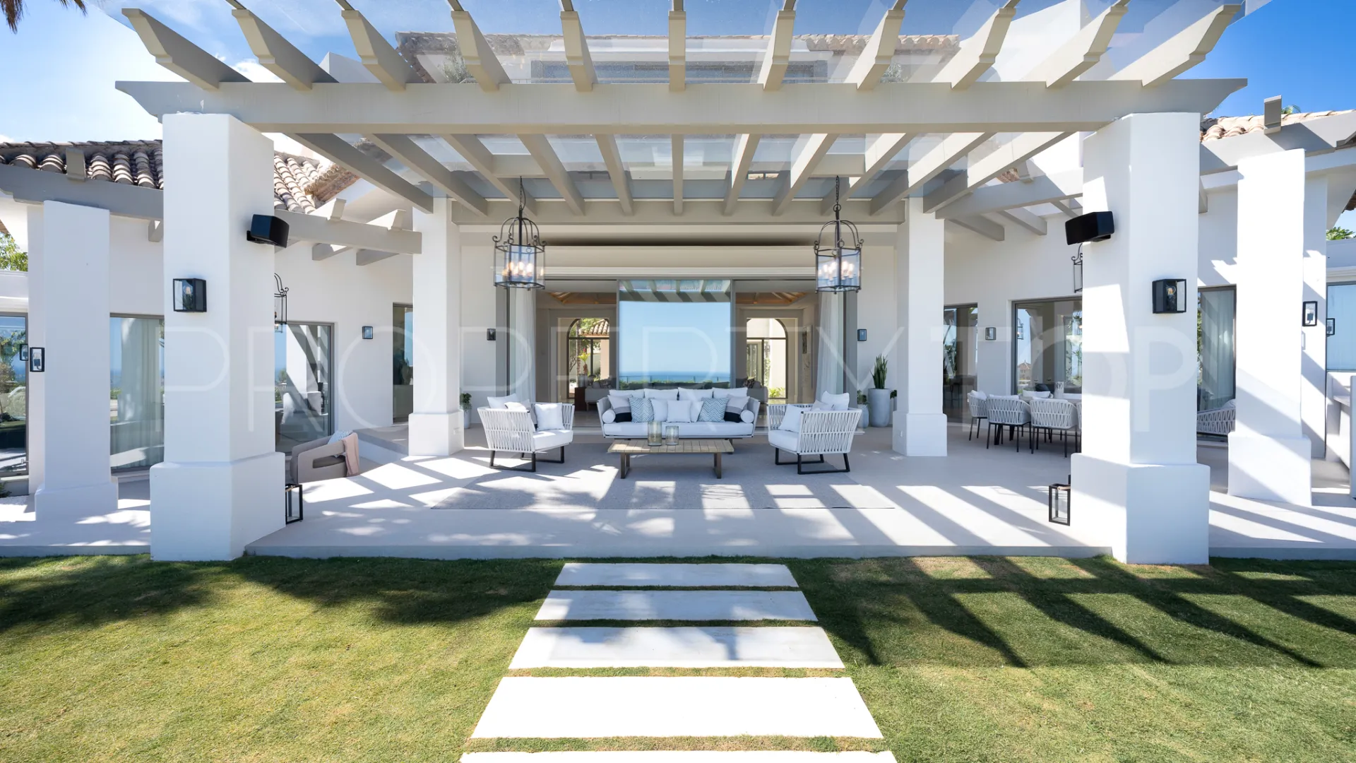Monte Halcones 7 bedrooms villa for sale