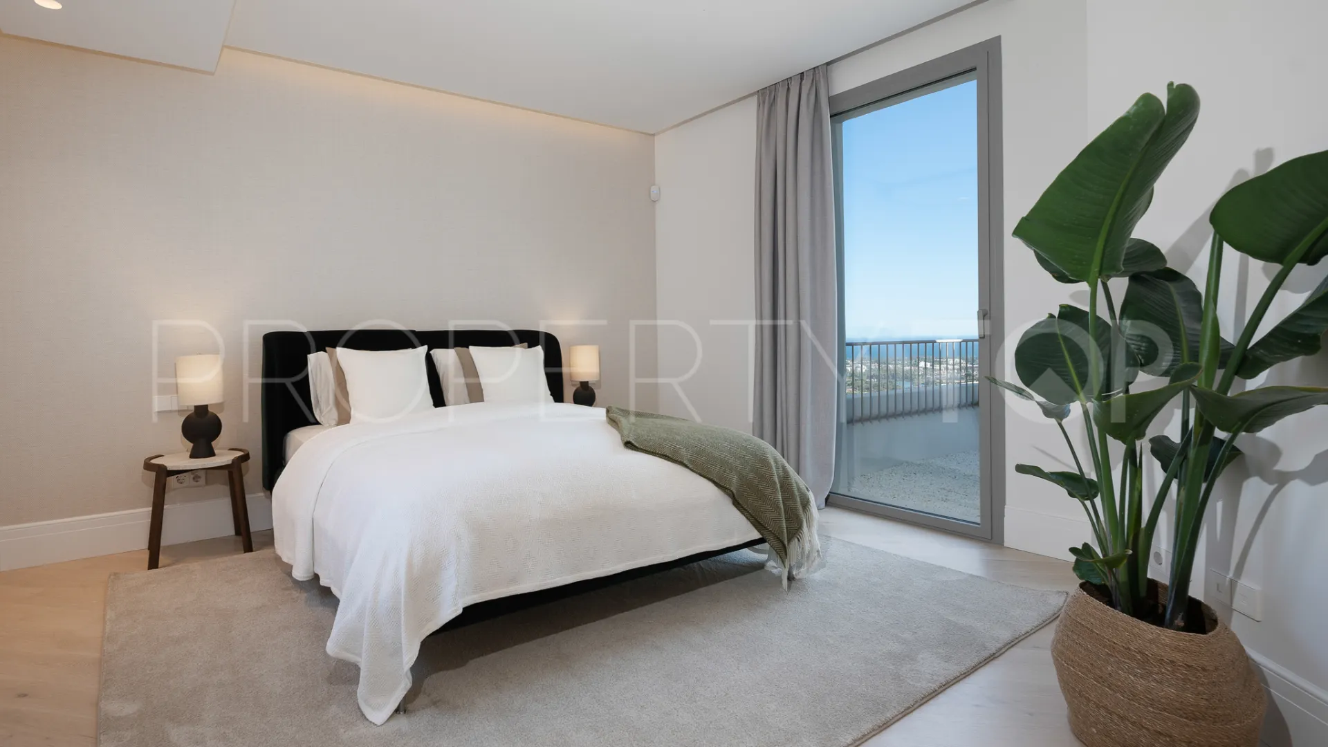Monte Halcones 7 bedrooms villa for sale