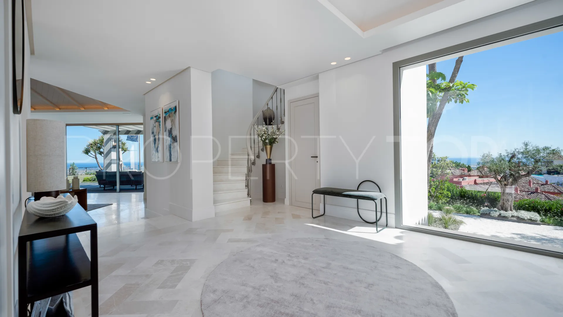 Monte Halcones 7 bedrooms villa for sale