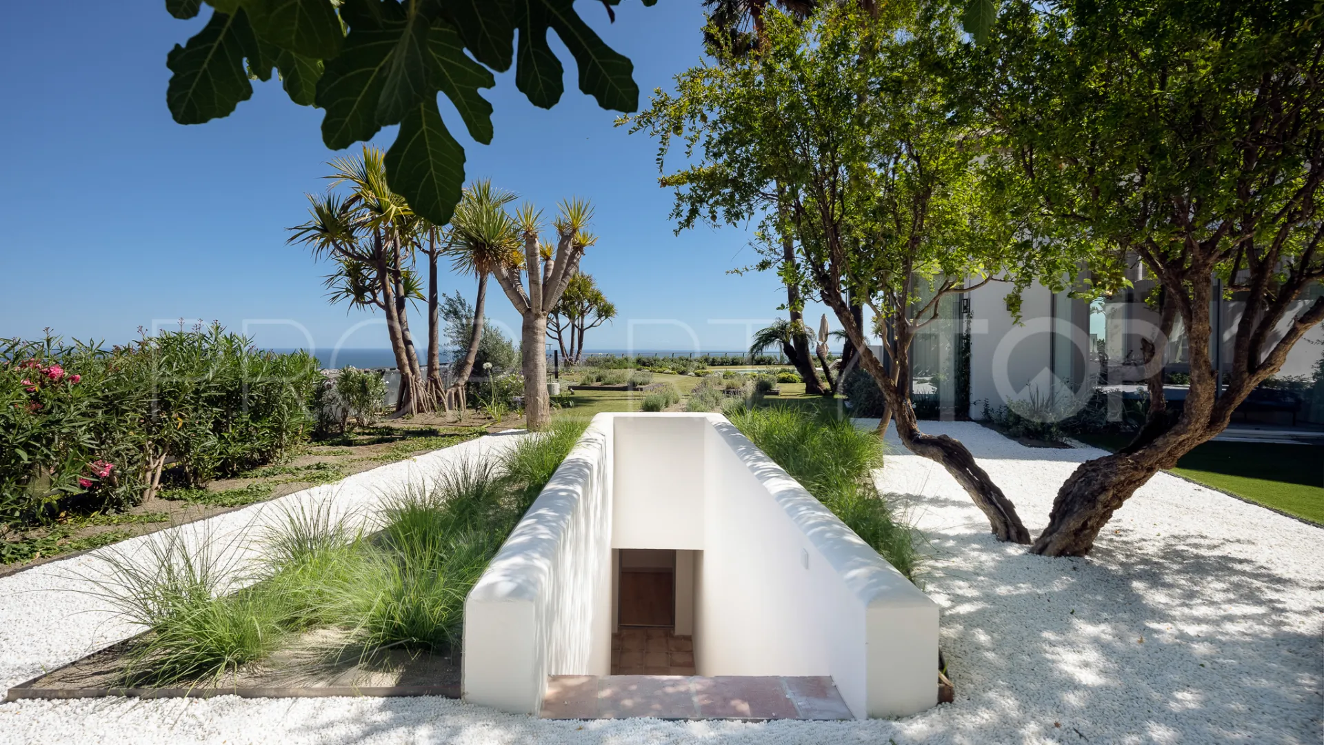 Monte Halcones 7 bedrooms villa for sale