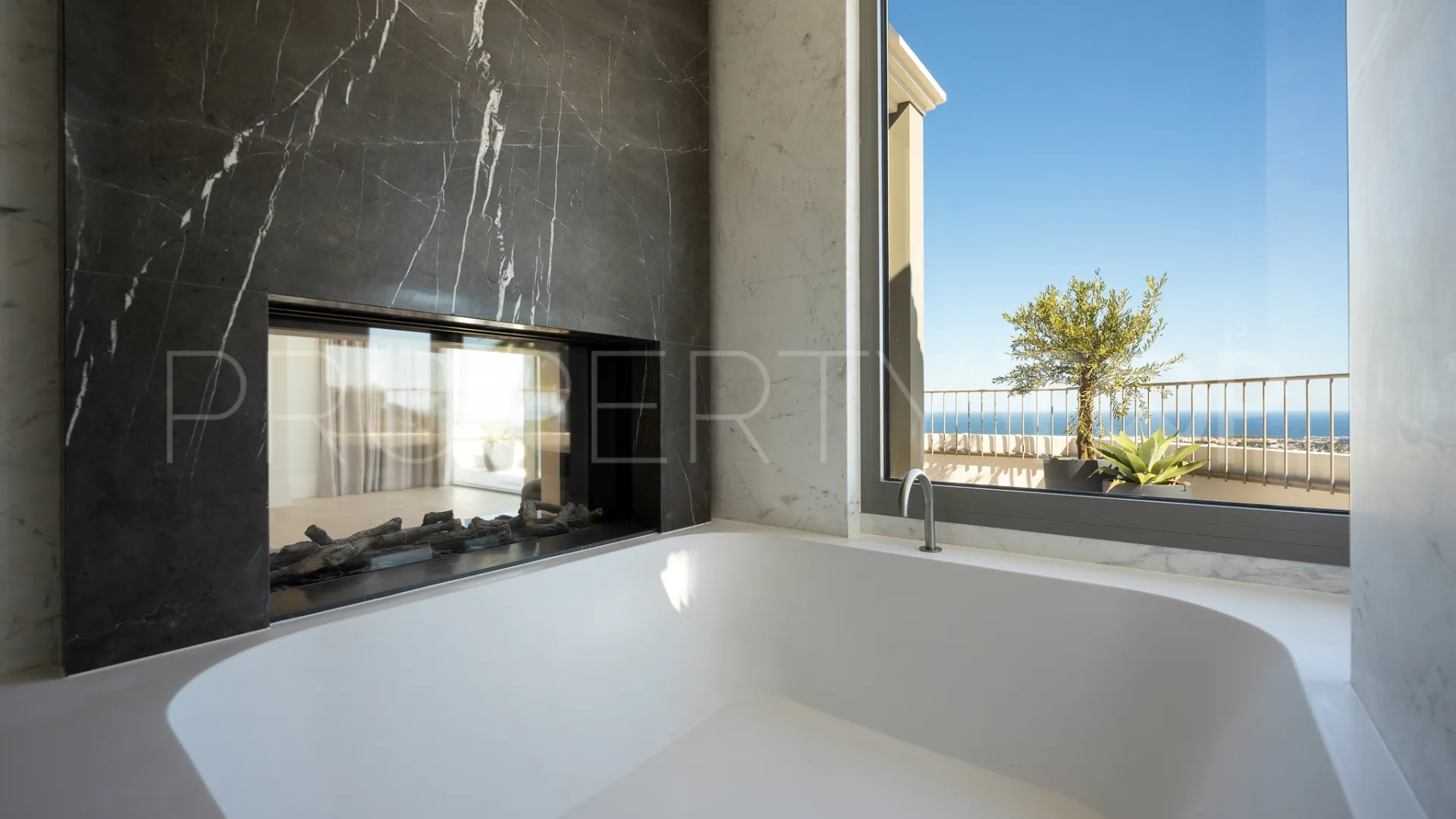 Monte Halcones 7 bedrooms villa for sale